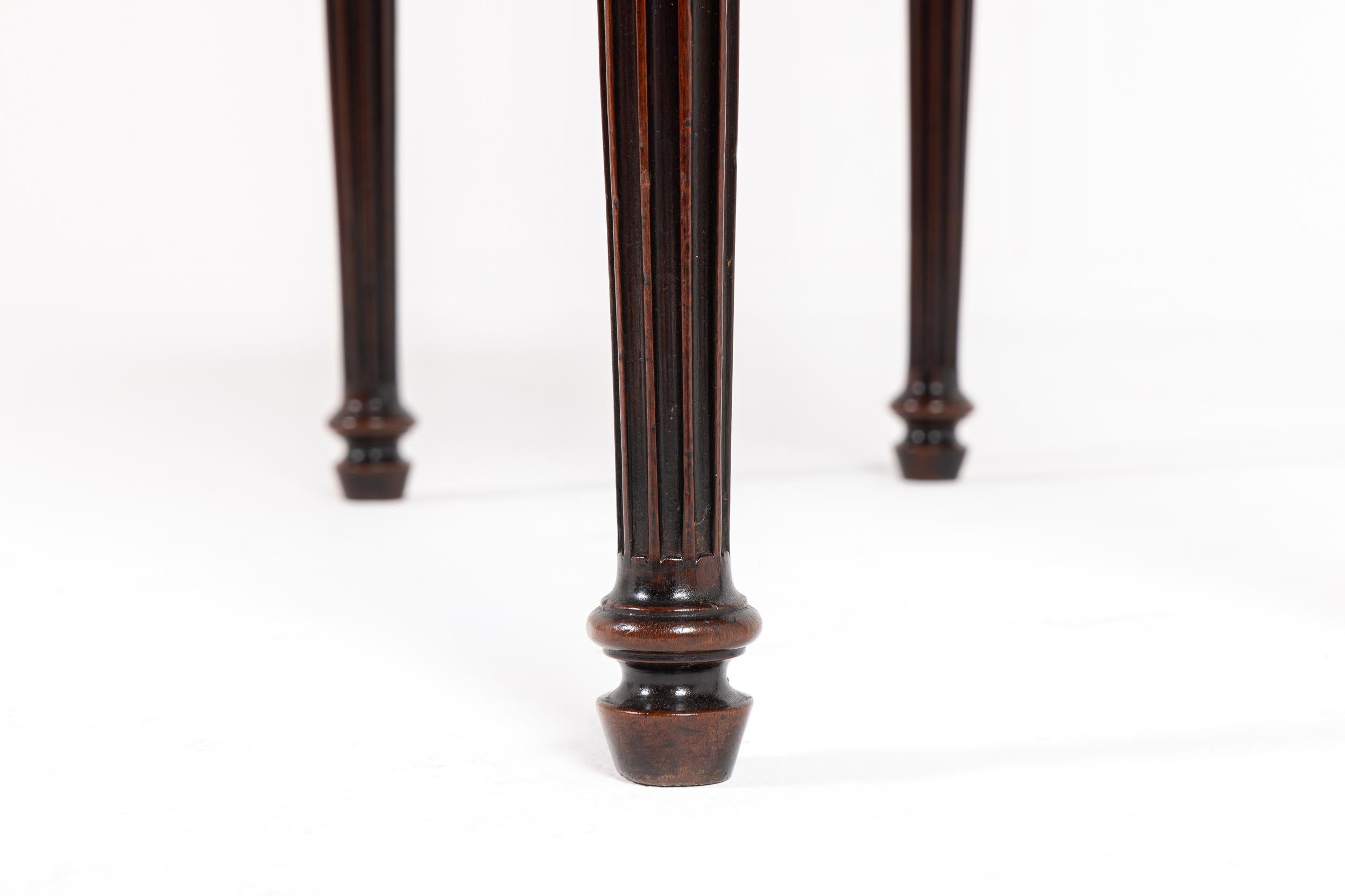 18th Century George III Mahogany Tea Table For Sale 3