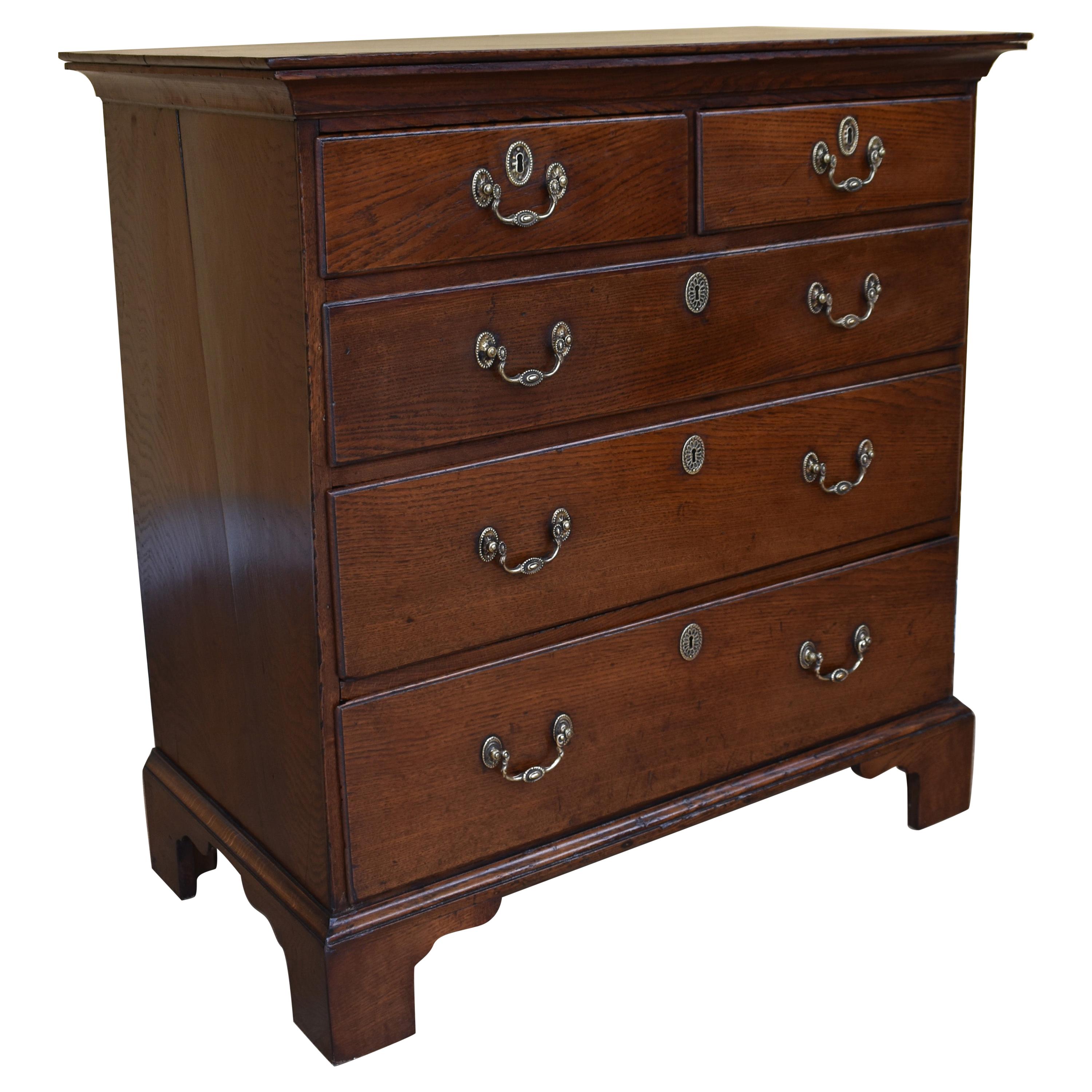 18th Century George III Oak Chest of Drawers For Sale