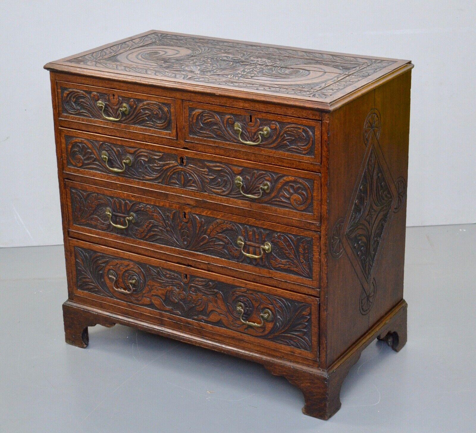 English 18th Century George III Oak Chest of Drawers with Moulded Edge