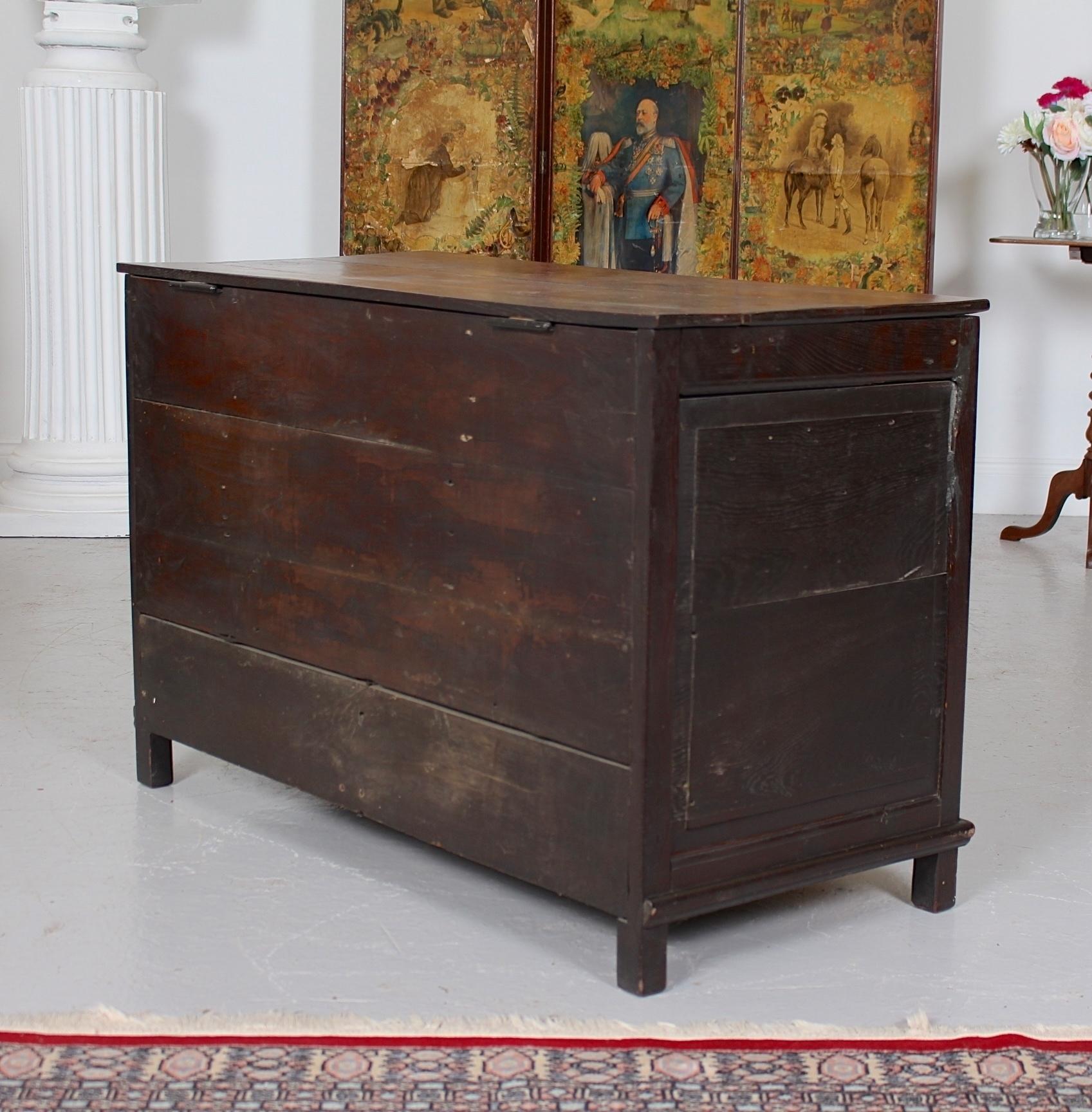 18th Century George III Oak Mule Chest Storage Coffer For Sale 3