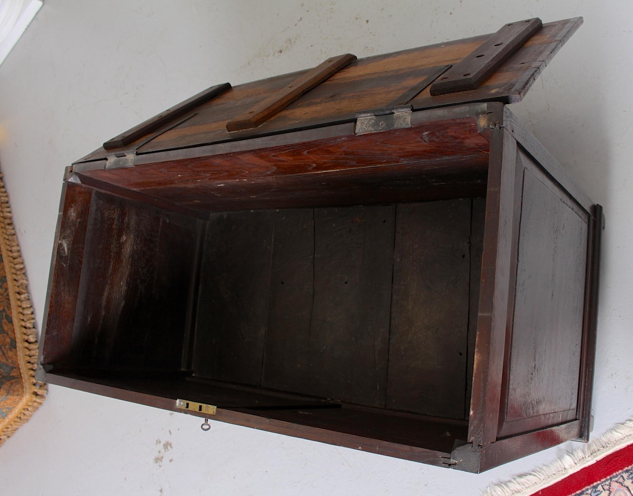 18th Century George III Oak Mule Chest Storage Coffer For Sale 4