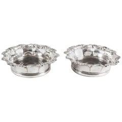 paire de sous-verres à vin du 18e siècle:: George III Old Sheffield Plate Matthew Boulton