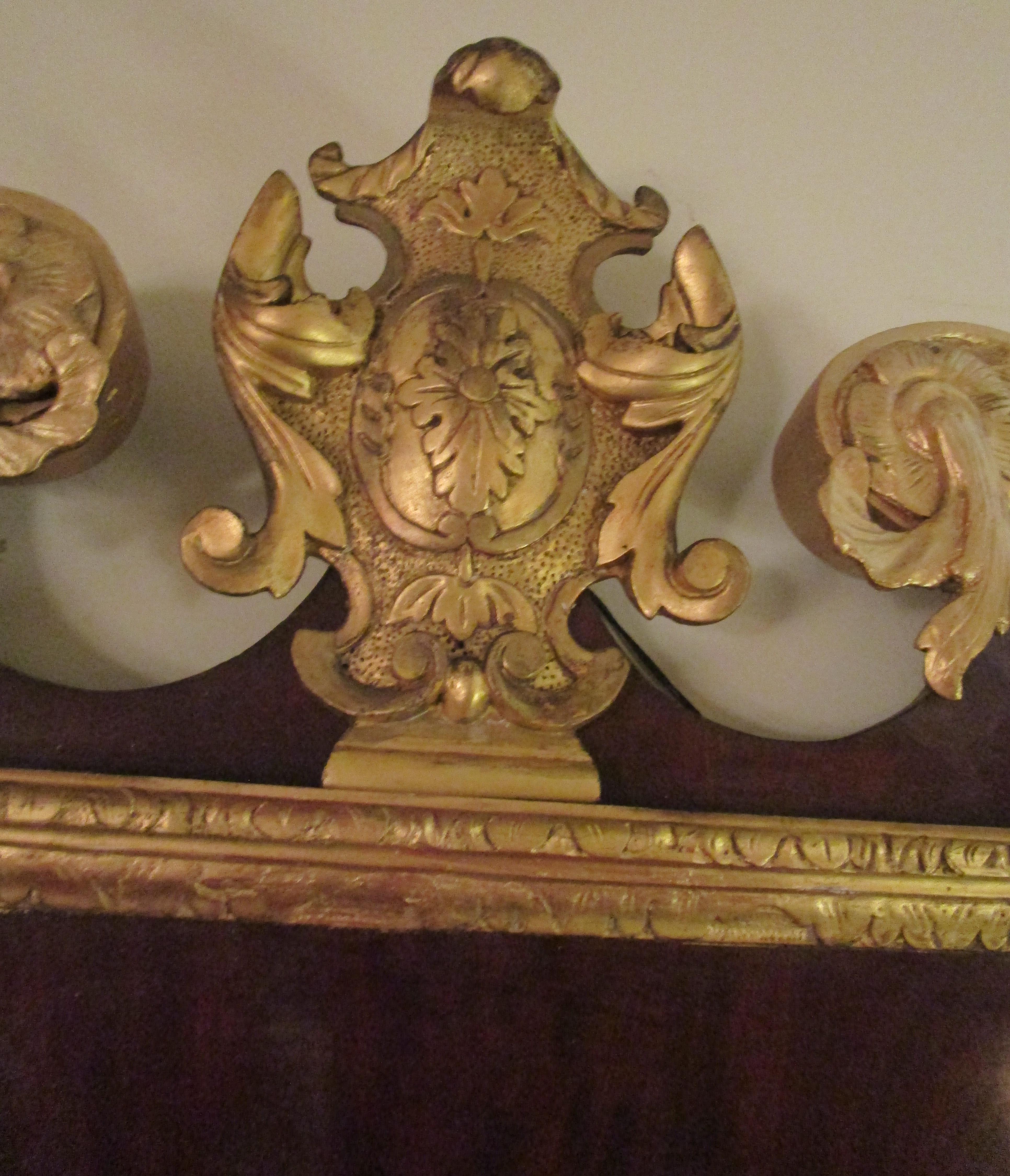 Early 18th Century 18th Century George III Parcel-Gilt Mahogany Mirror For Sale