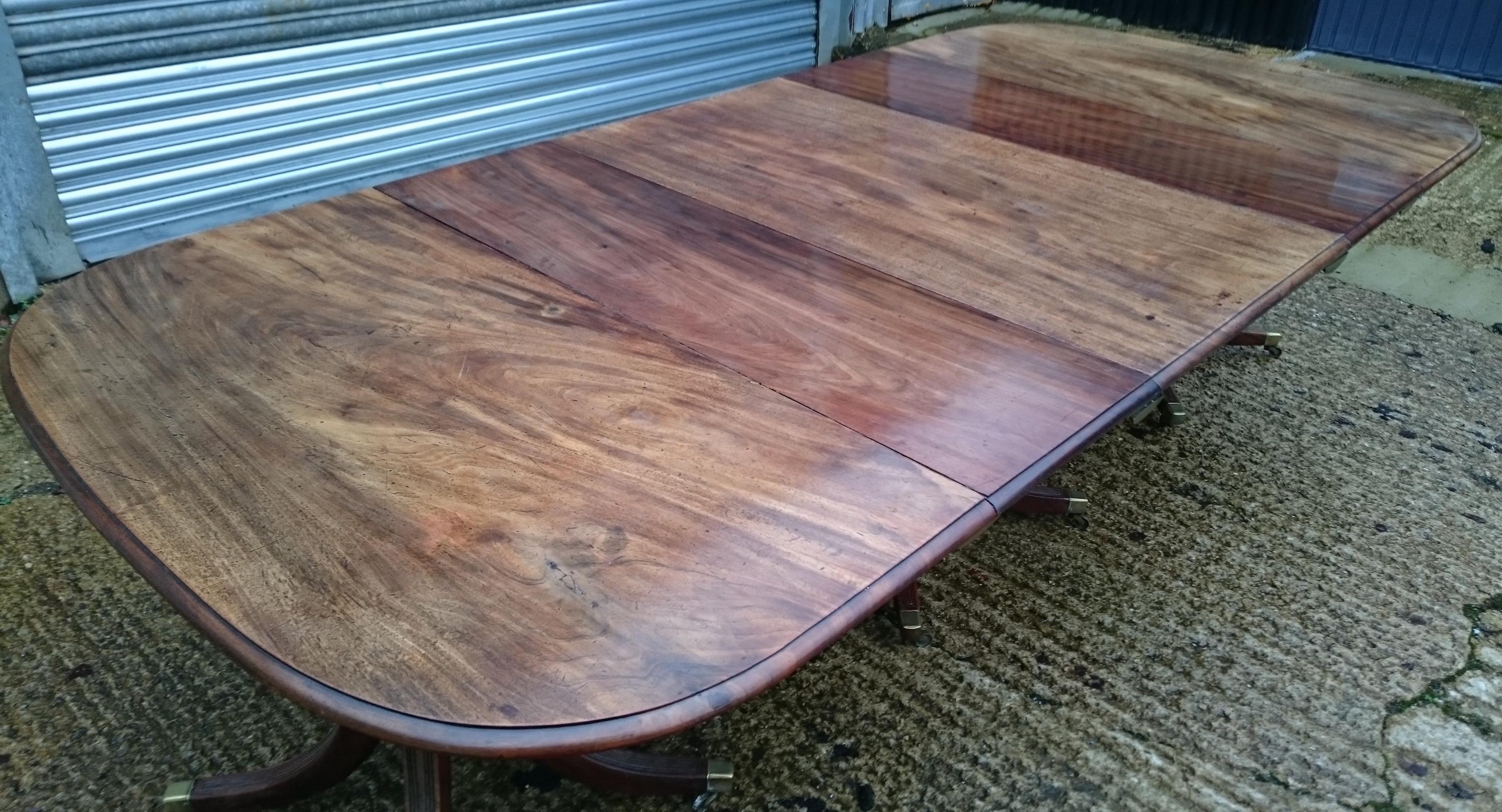 18th Century and Earlier 18th Century George III Period Mahogany Antique Dining Table For Sale