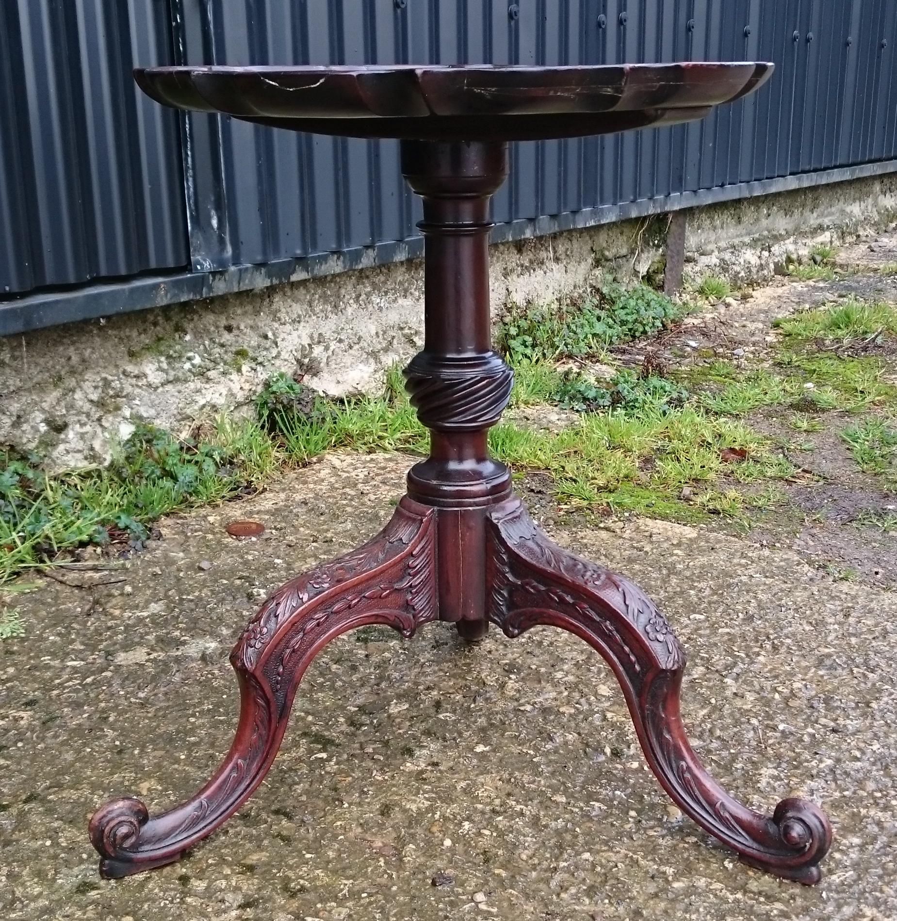 18th Century George III Period Mahogany Antique Wine Table In Good Condition In Gloucestershire, GB