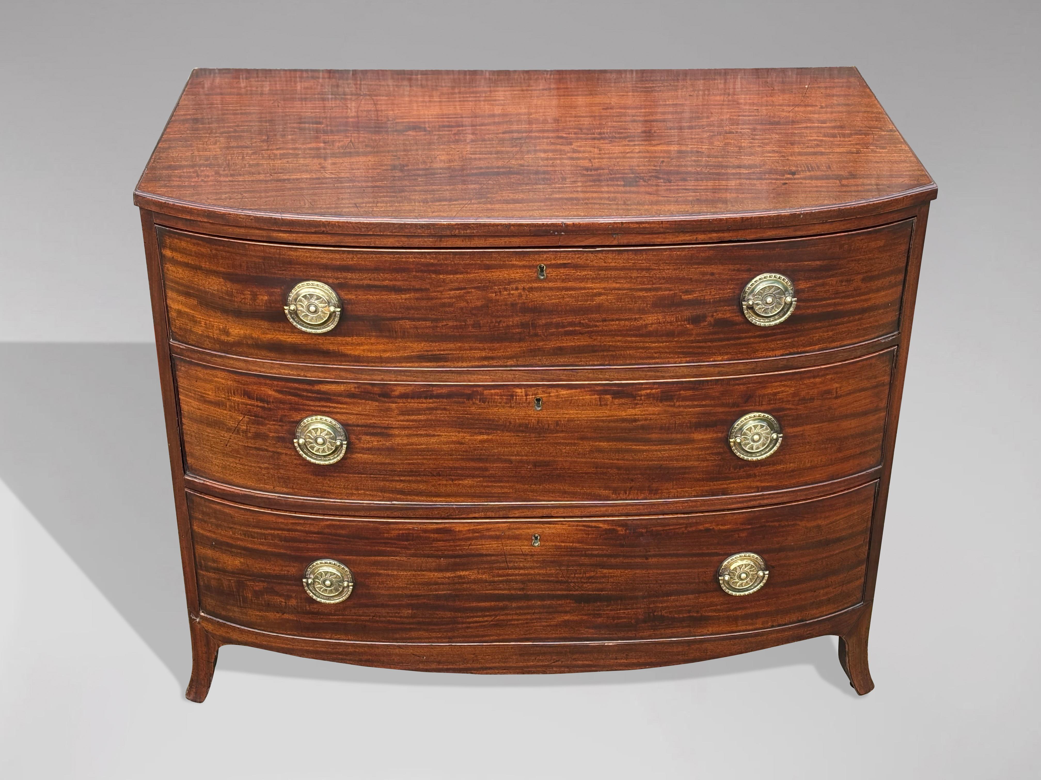 British 18th Century George III Period Mahogany Bow Fronted Chest of Drawers For Sale