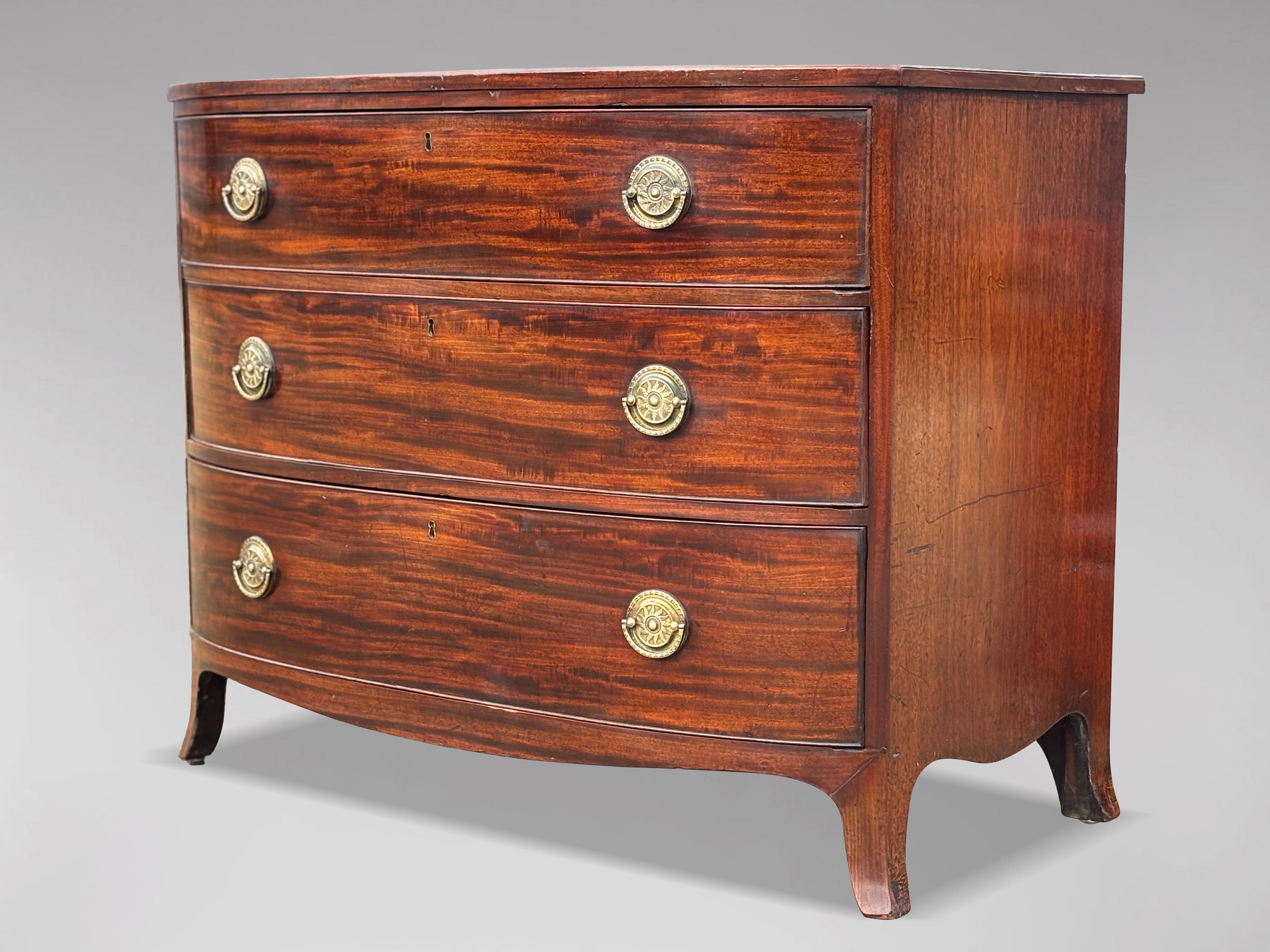 Polished 18th Century George III Period Mahogany Bow Fronted Chest of Drawers For Sale