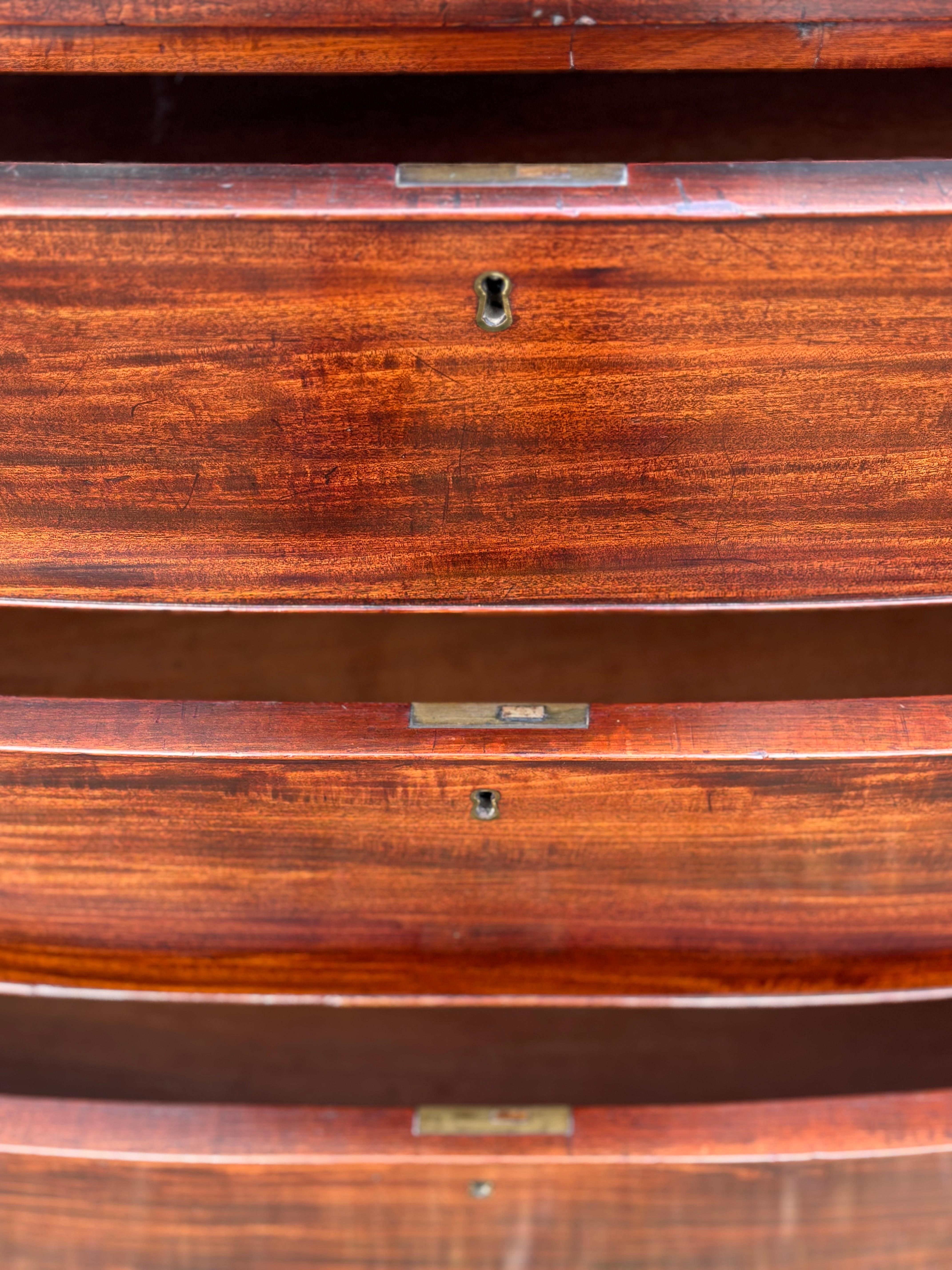 18th Century George III Period Mahogany Bow Fronted Chest of Drawers For Sale 1