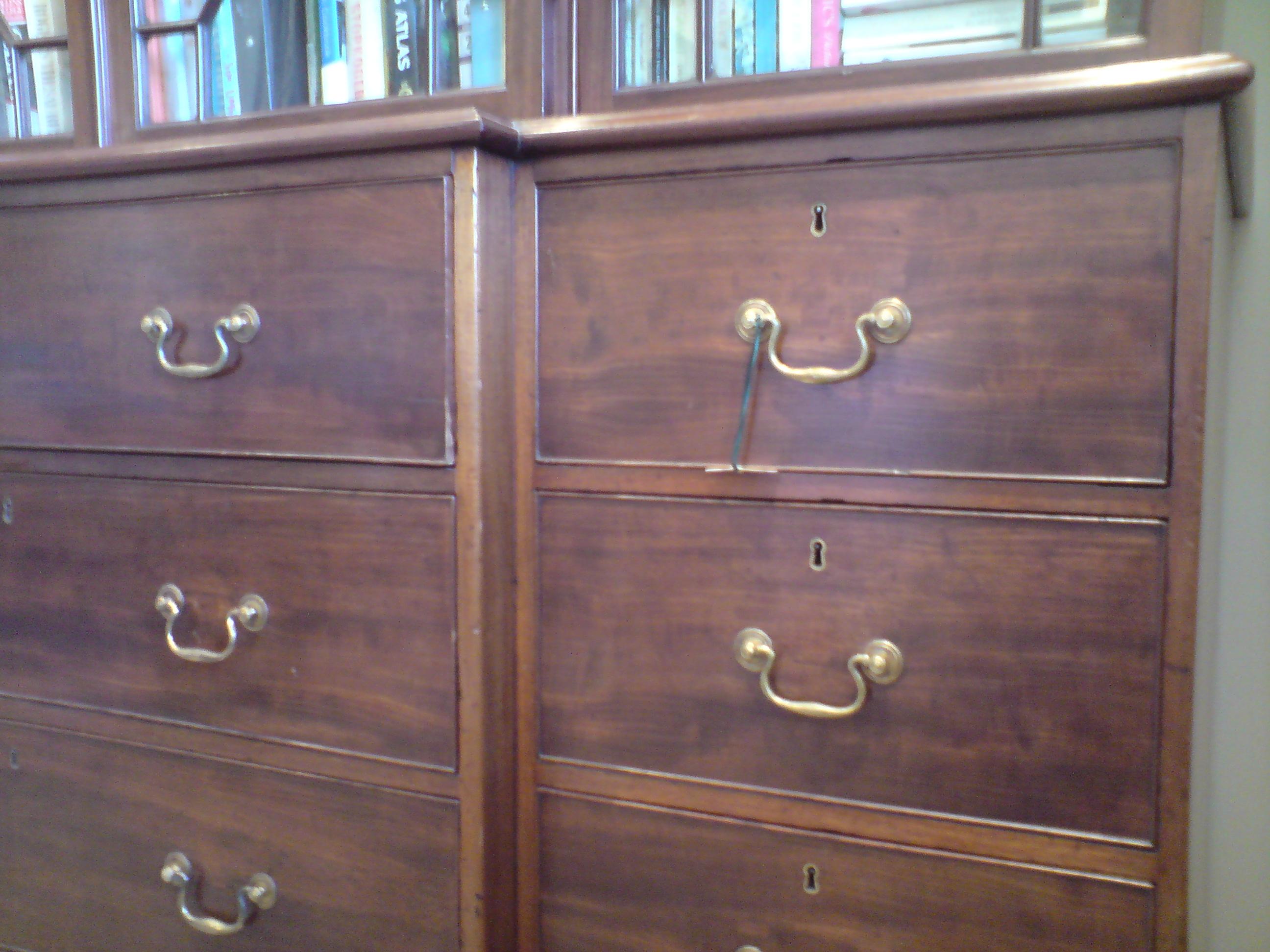 18th Century George III Period Mahogany Breakfront Secretary Bookcase In Good Condition For Sale In Gloucestershire, GB