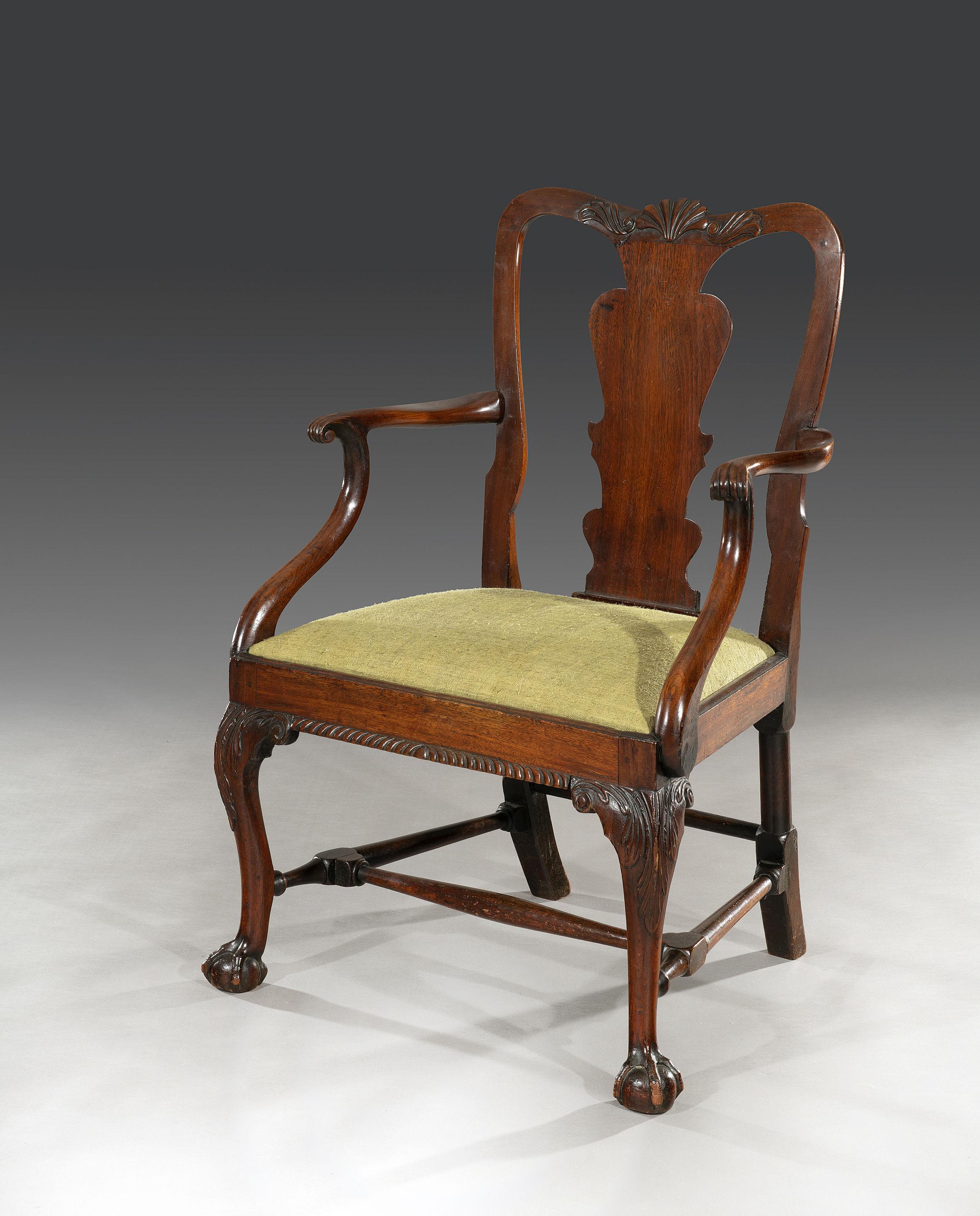 18th Century George III Period Mahogany Carved Elbow Armchair In Good Condition In Bradford on Avon, GB