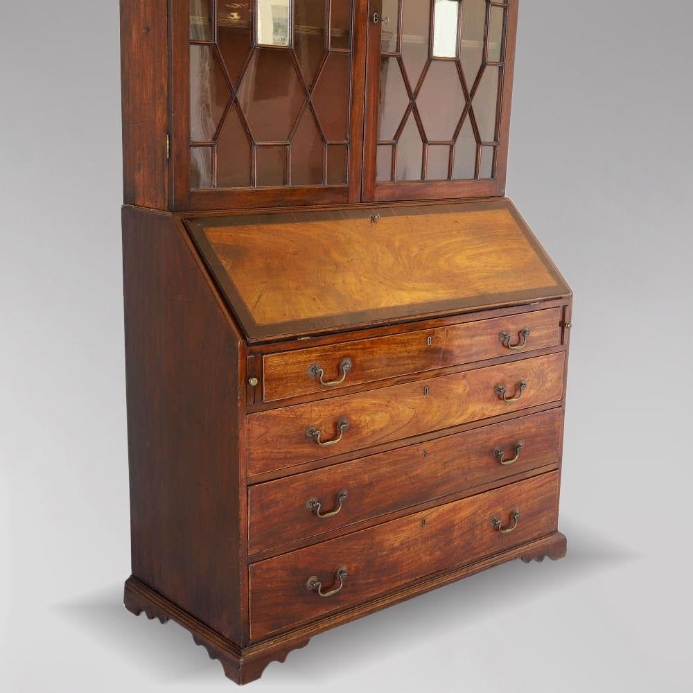 18th Century George III Period Mahogany Country House Bureau Bookcase In Good Condition For Sale In Petworth,West Sussex, GB