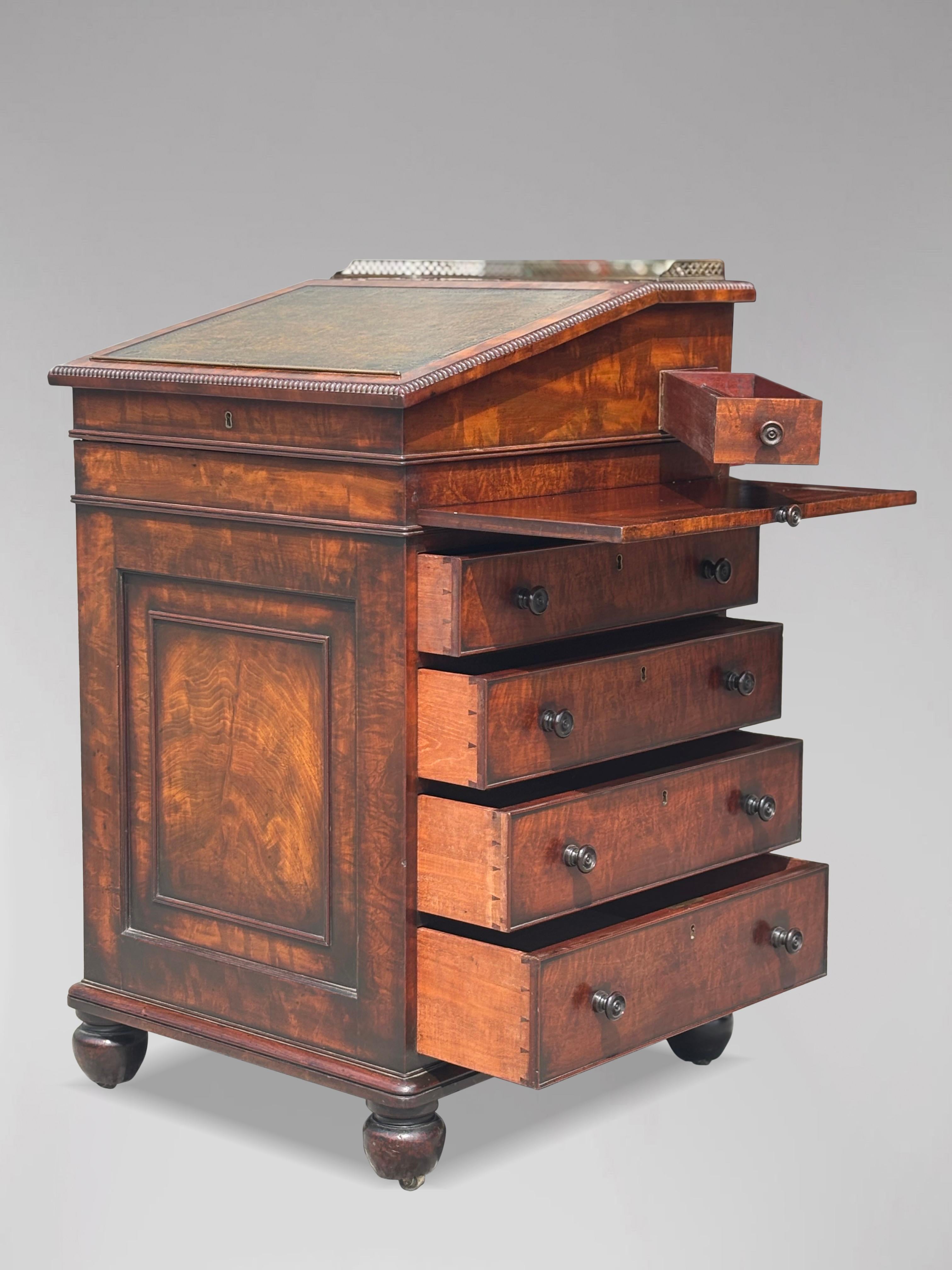 Davenport de caoba del periodo Jorge III del siglo XVIII por Gillows de Lancaster en venta 7