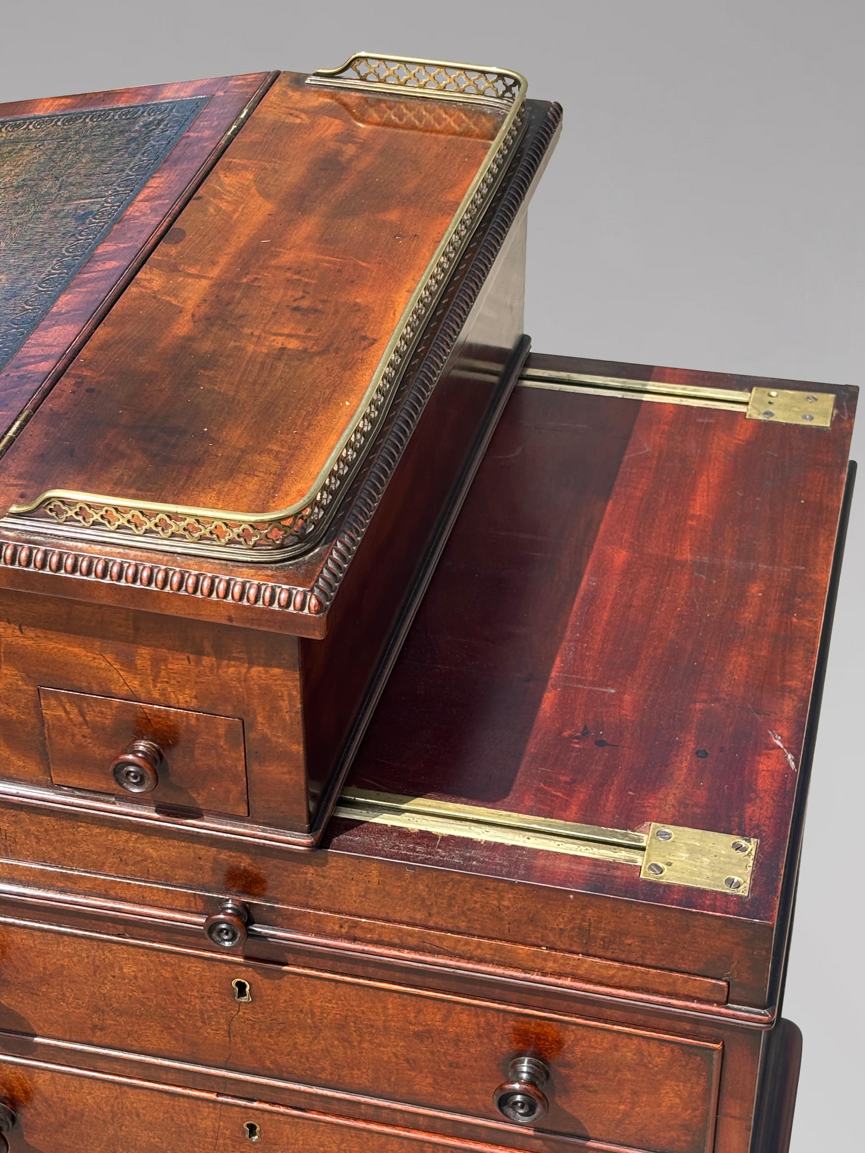 Davenport de caoba del periodo Jorge III del siglo XVIII por Gillows de Lancaster Caoba en venta
