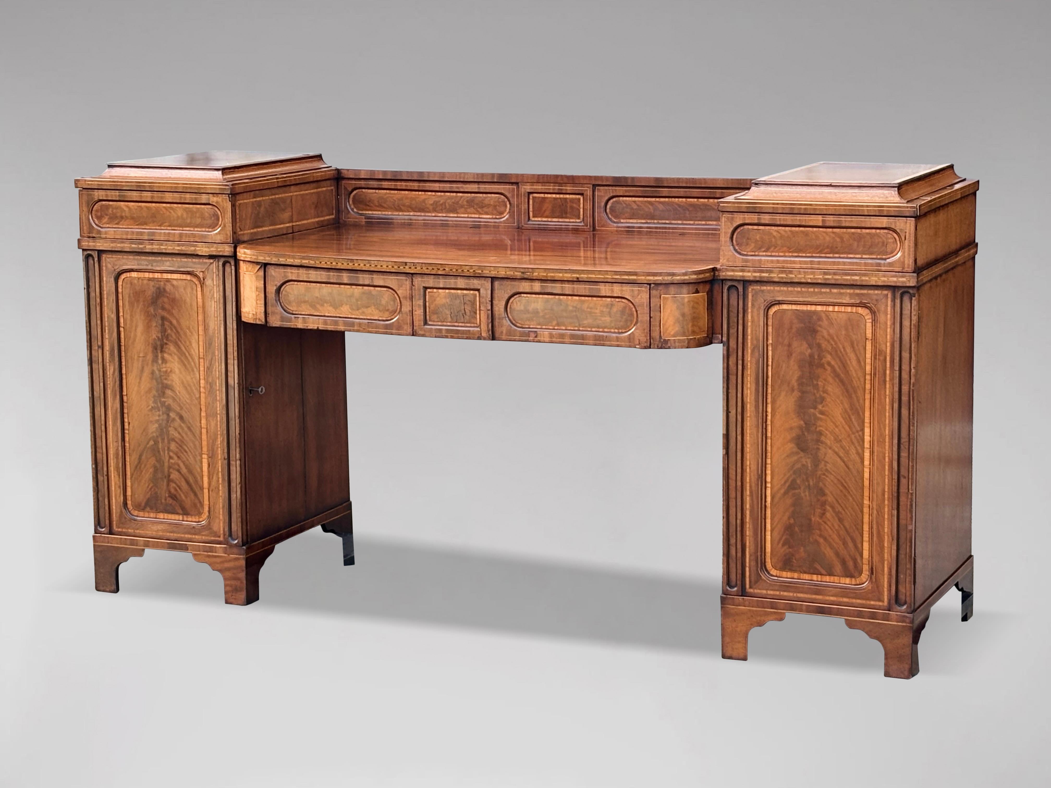 18th Century George III Period Mahogany & Inlay Pedestal Sideboard In Good Condition For Sale In Petworth,West Sussex, GB