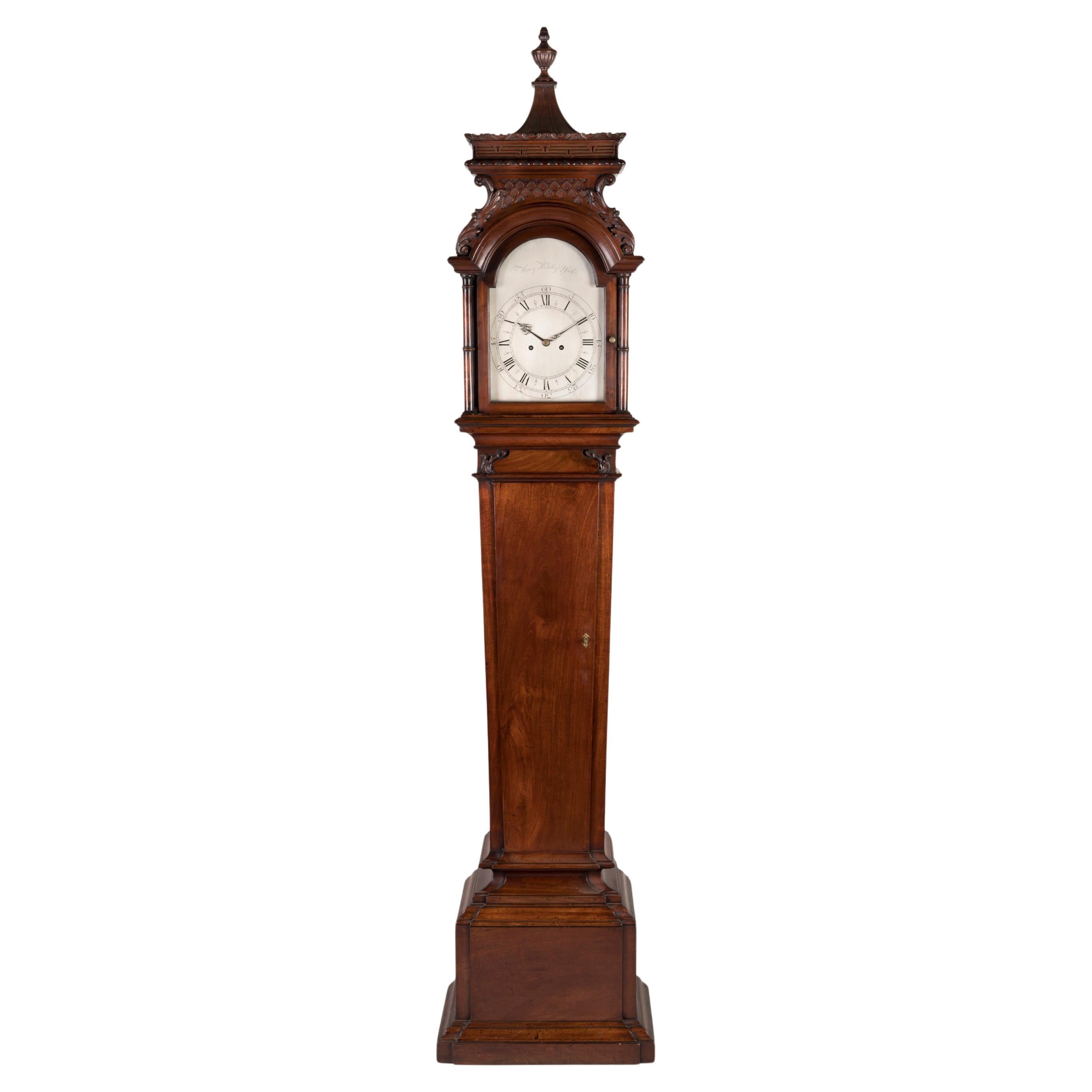 Reloj de caja larga de caoba del siglo XVIII, época de Jorge III, por Henry Hindley de York