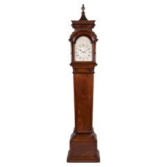Reloj de caja larga de caoba del siglo XVIII, época de Jorge III, por Henry Hindley de York