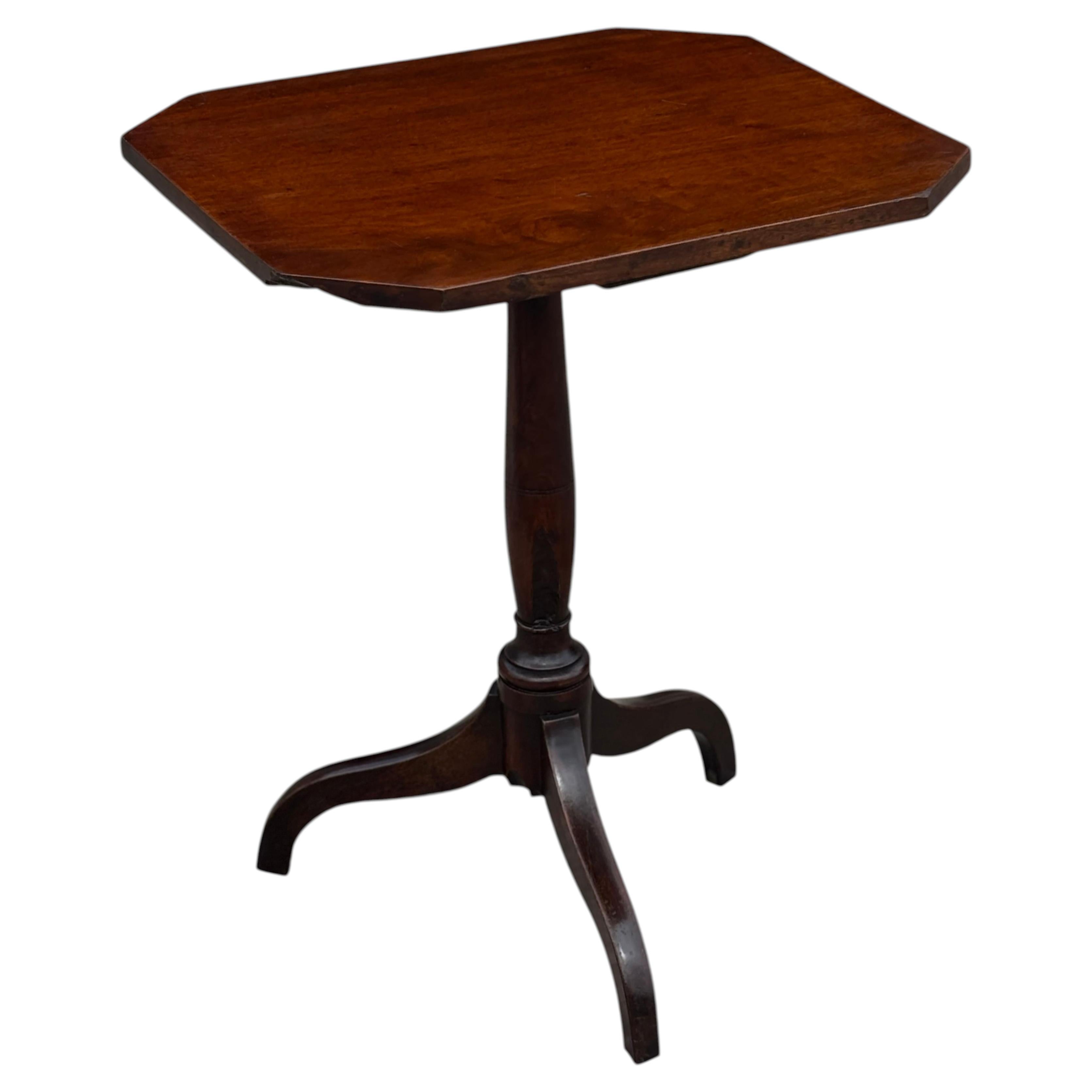 18th Century George III Period Mahogany Octagonal Top Tripod Table
