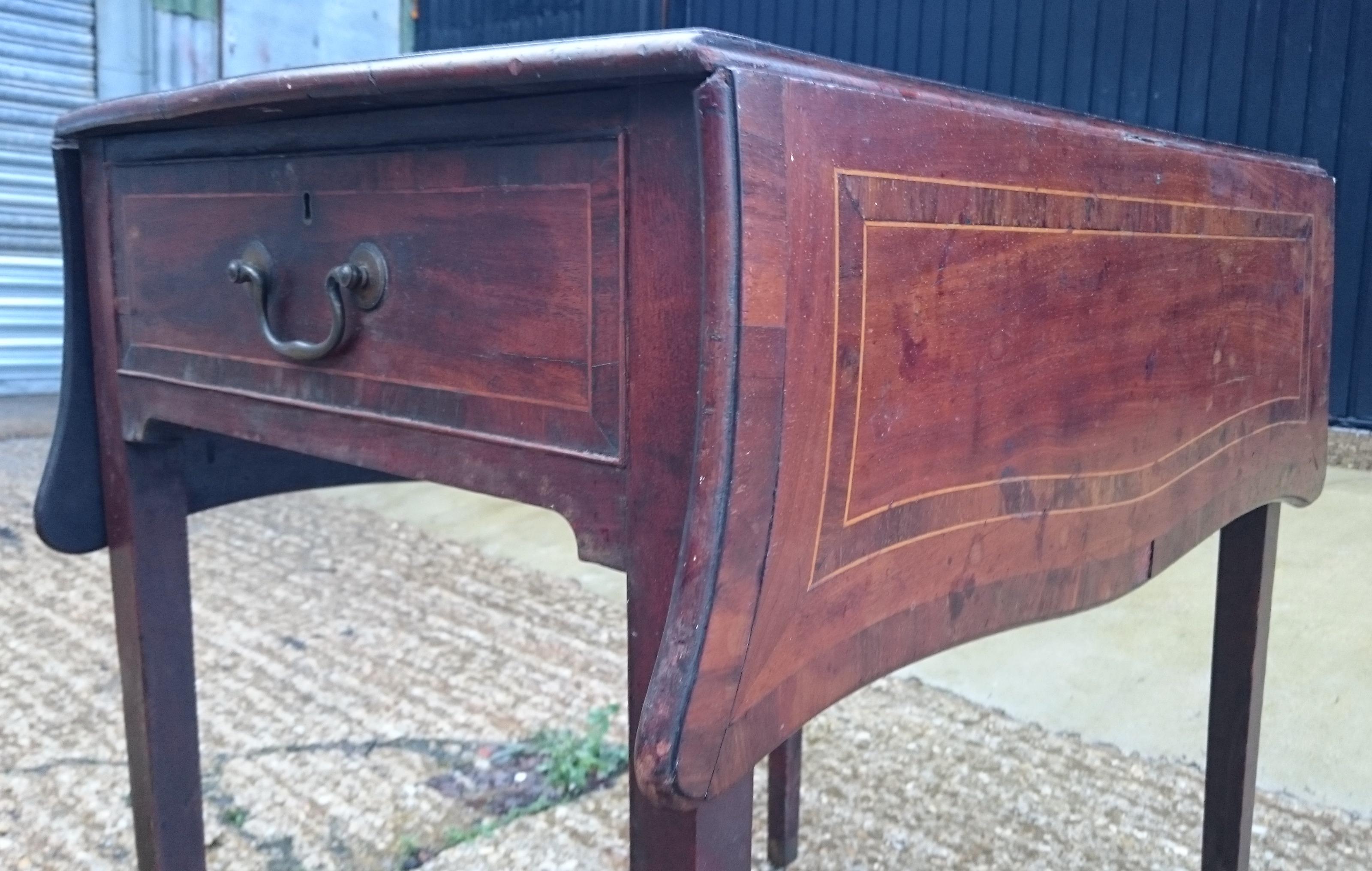 18th Century George III Period Mahogany Pembroke Table For Sale 3