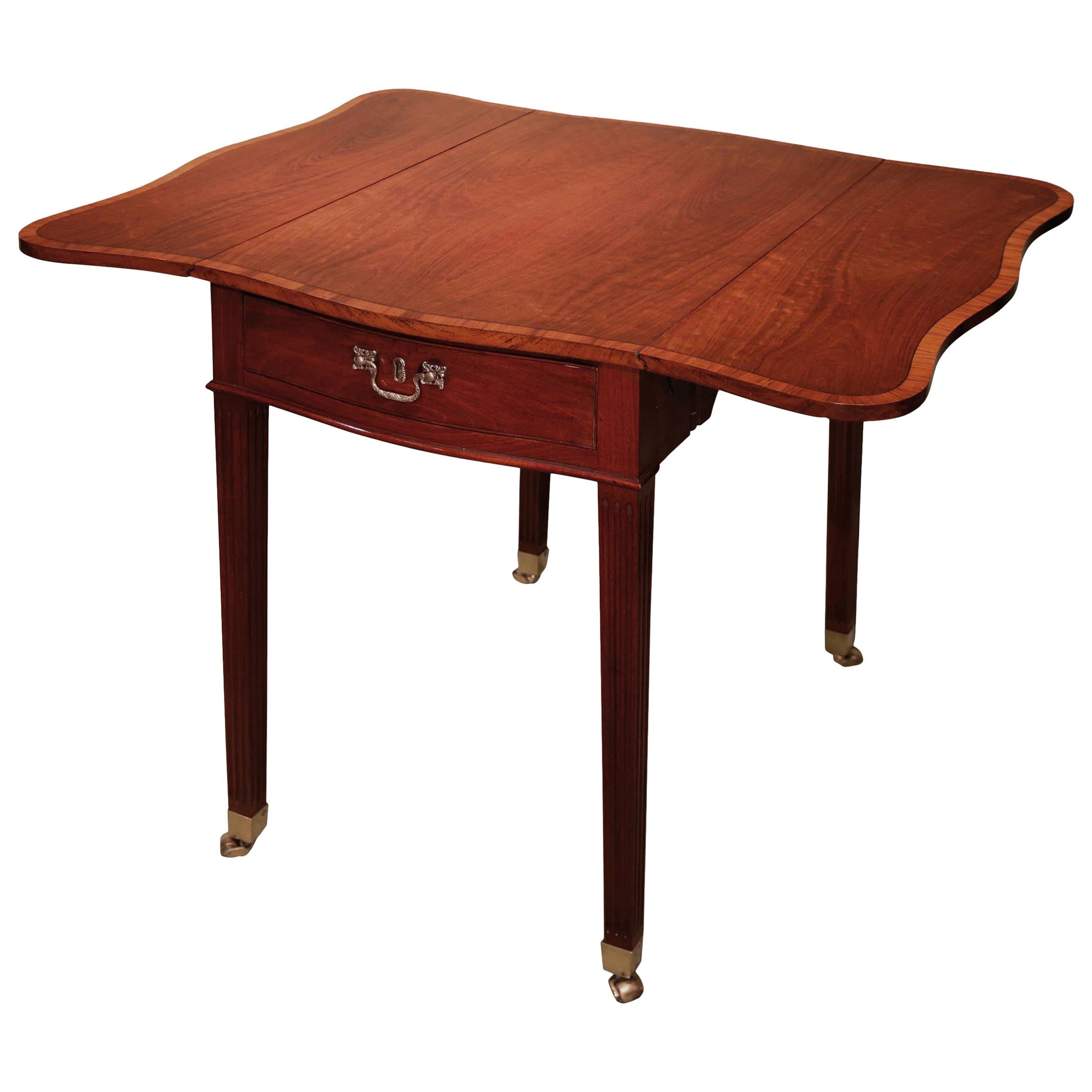 18th Century George III period mahogany pembroke table, with butterfly leaves