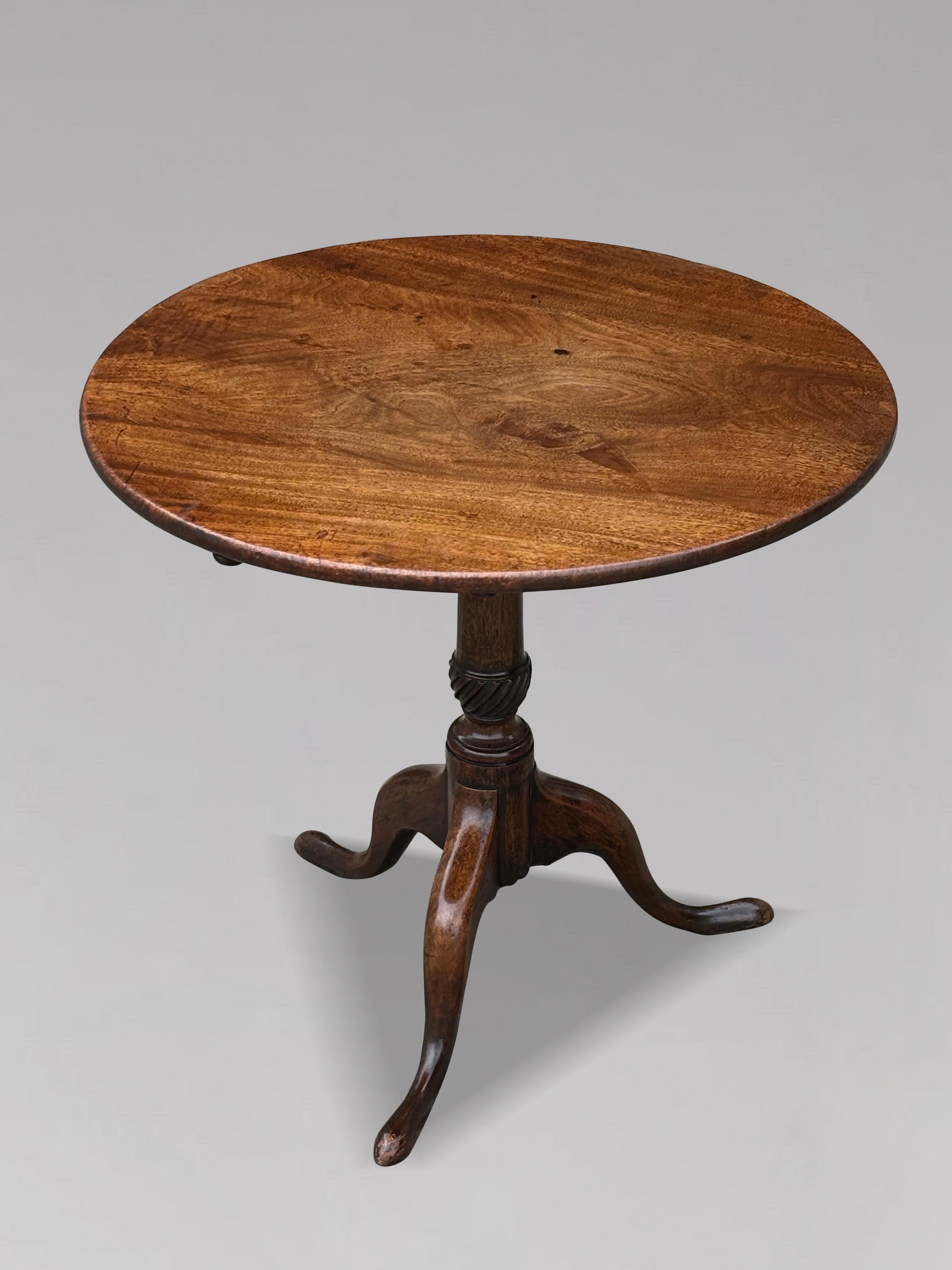 Acajou Table tripode d'époque George III du 18ème siècle en vente