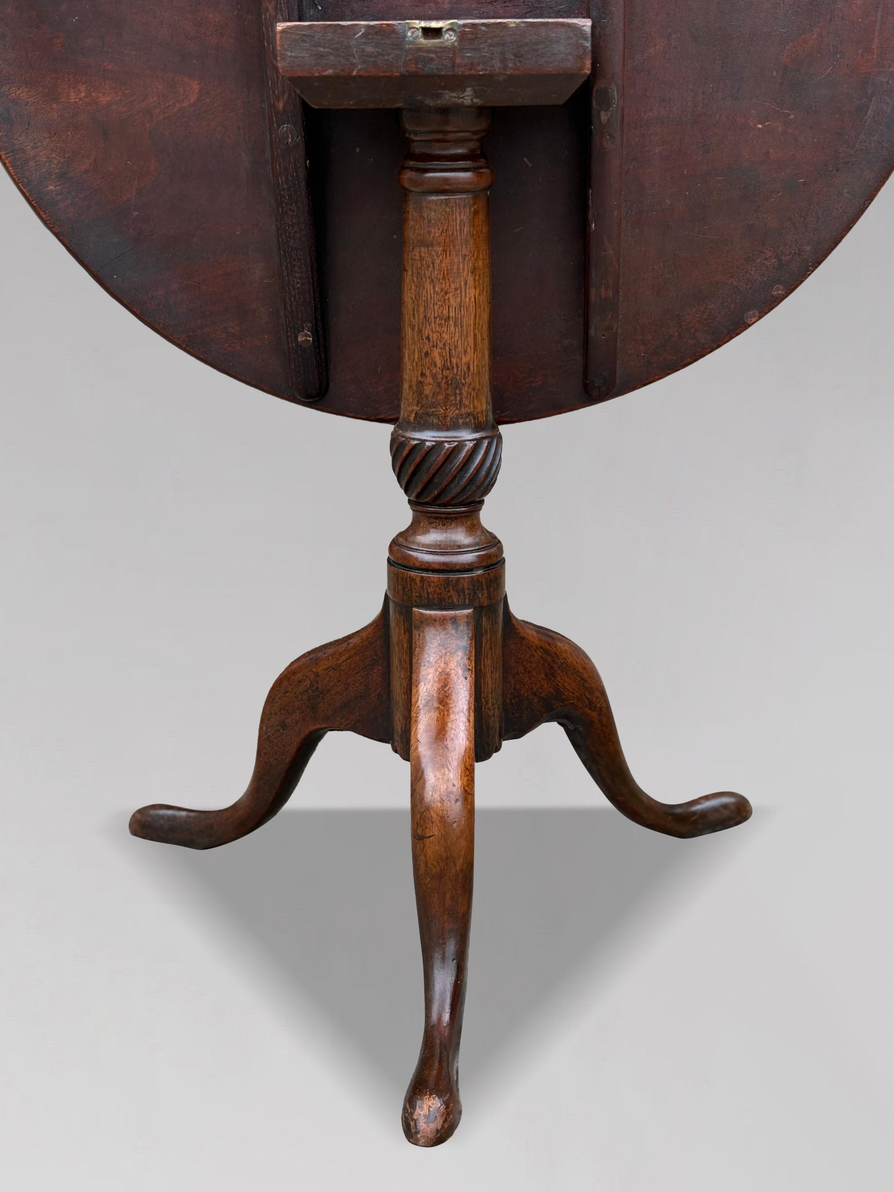 Table tripode d'époque George III du 18ème siècle en vente 2