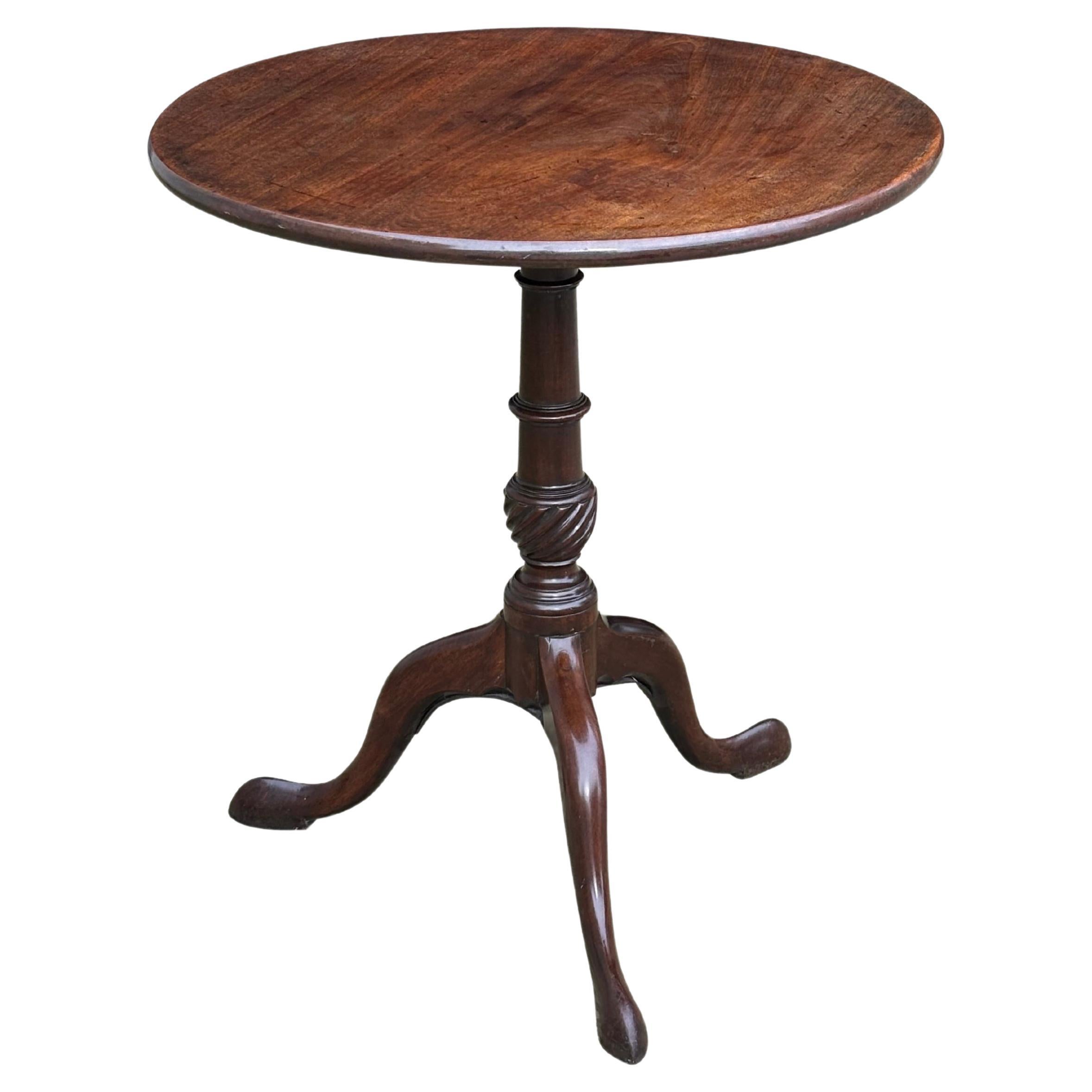 18th Century George III Period Mahogany Tilt-Top Tripod Table For Sale