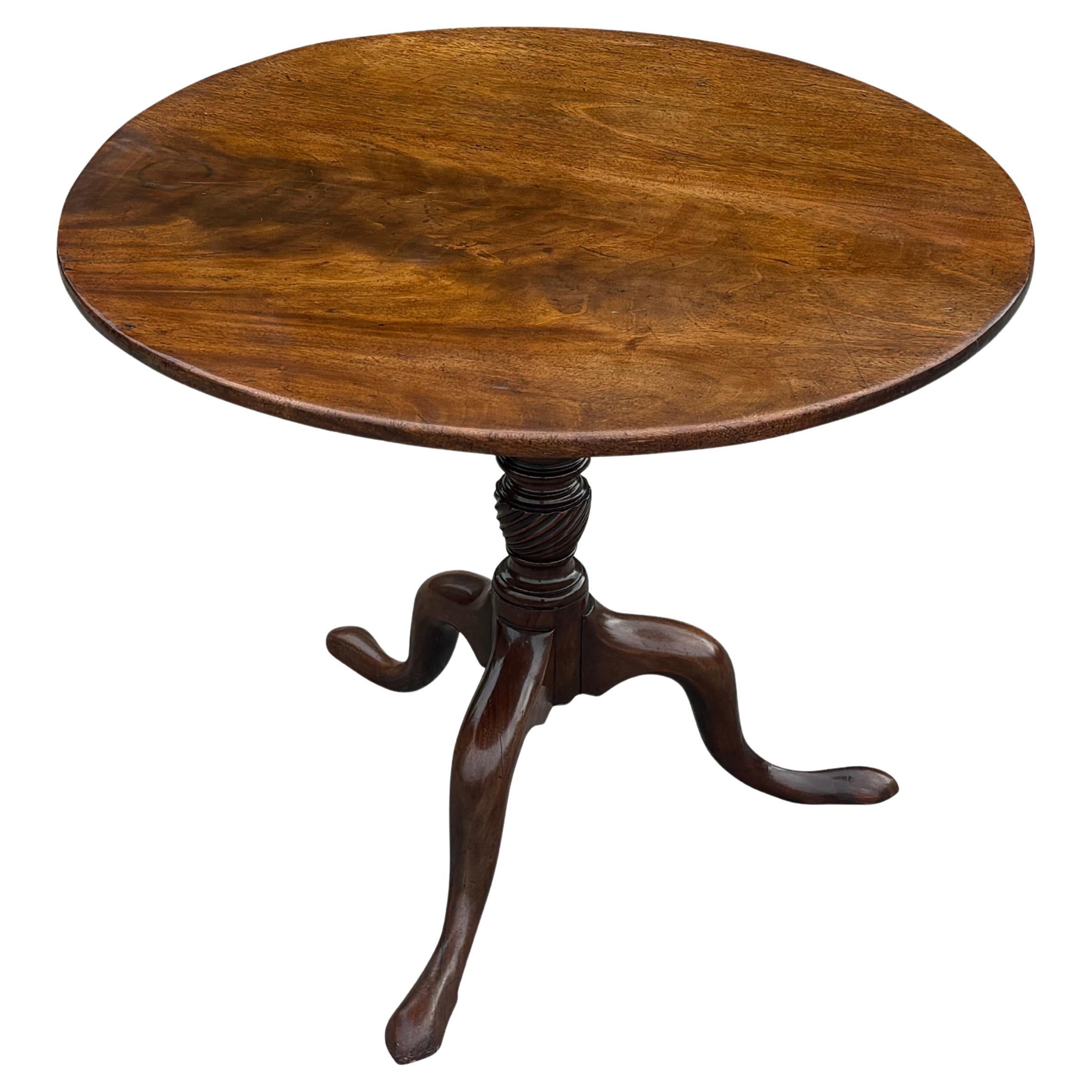 Mesa trípode de caoba del siglo XVIII, época de Jorge III