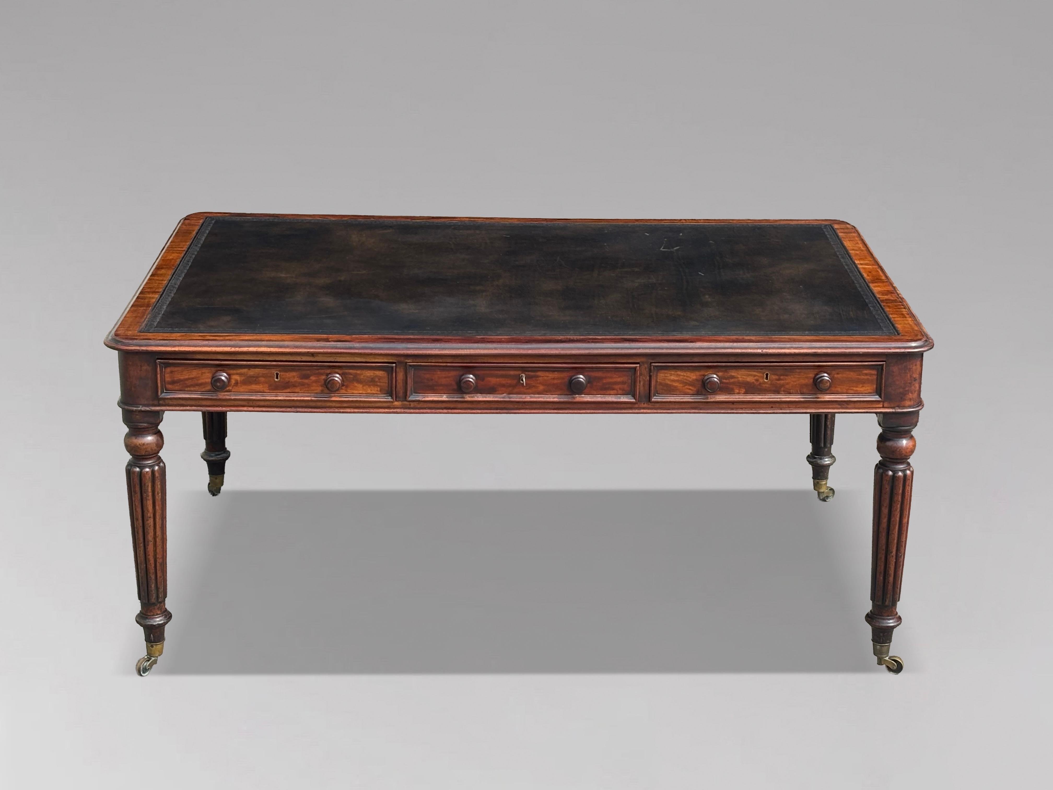 18. Jahrhundert George III Periode Mahagoni-Schreibtisch gestempelt W.Priest (George III.) im Angebot