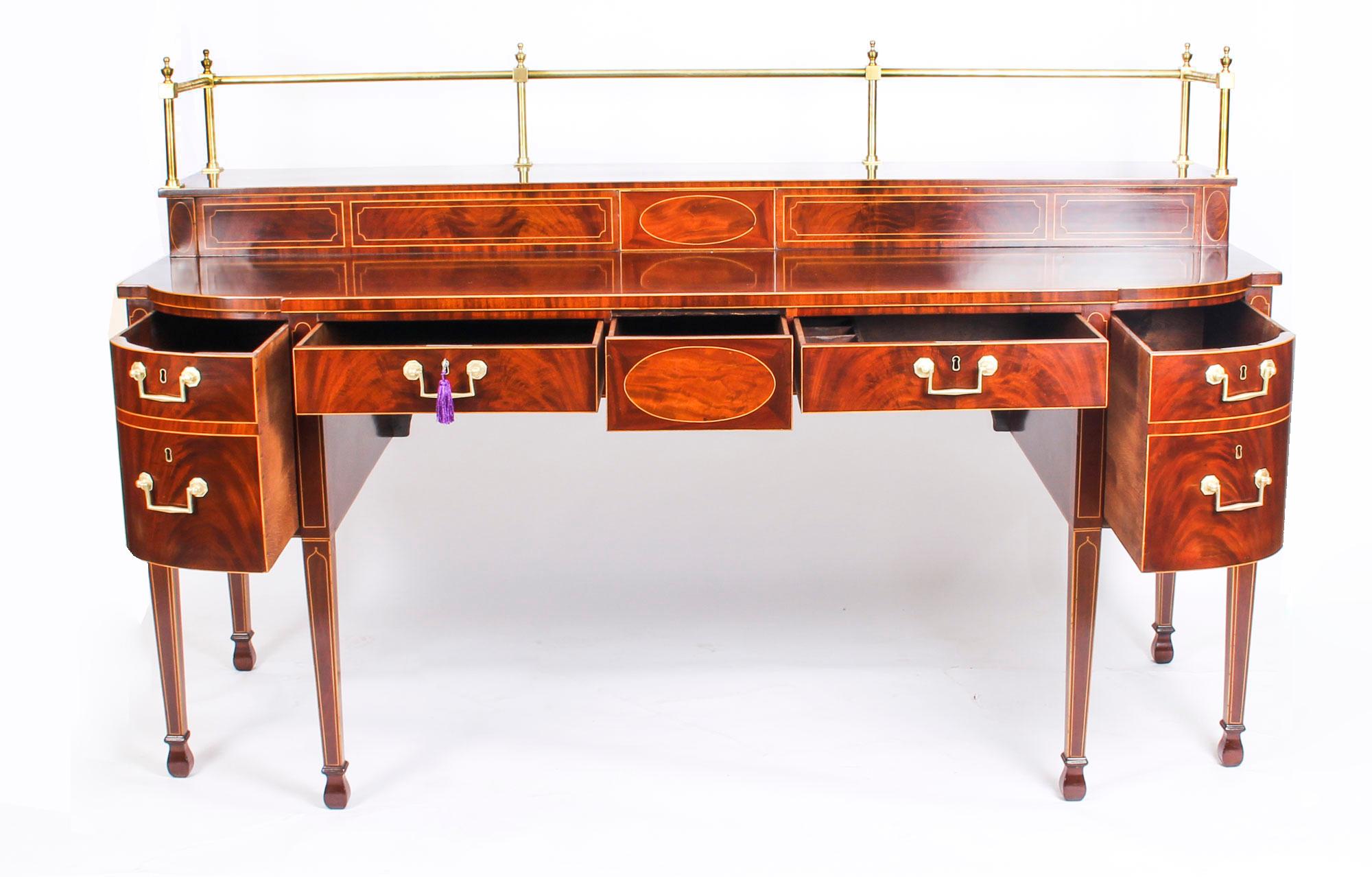 18th Century George III Scottish Mahogany and Line Inlaid Bowfront Sideboard 9