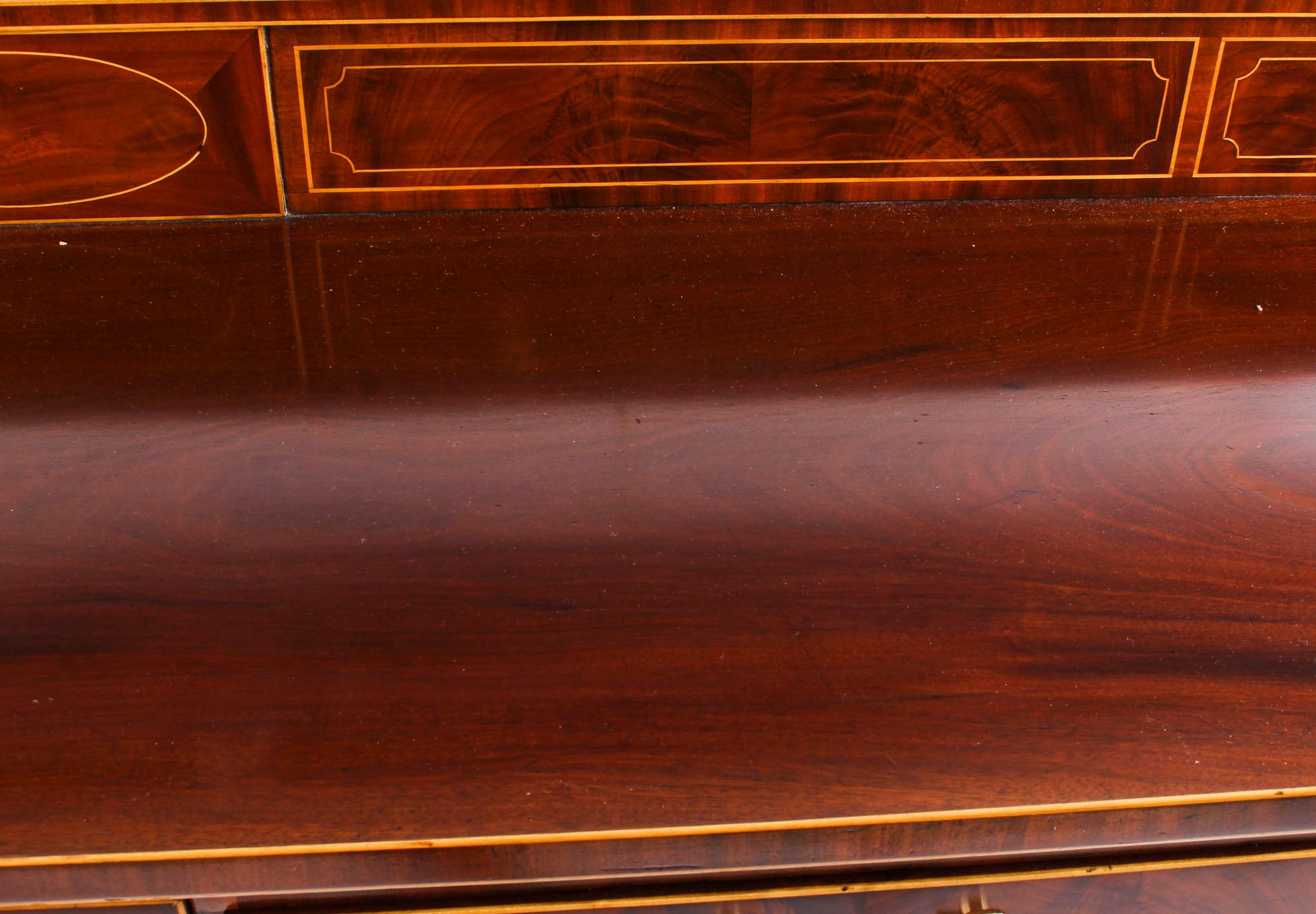 18th Century George III Scottish Mahogany and Line Inlaid Bowfront Sideboard 1