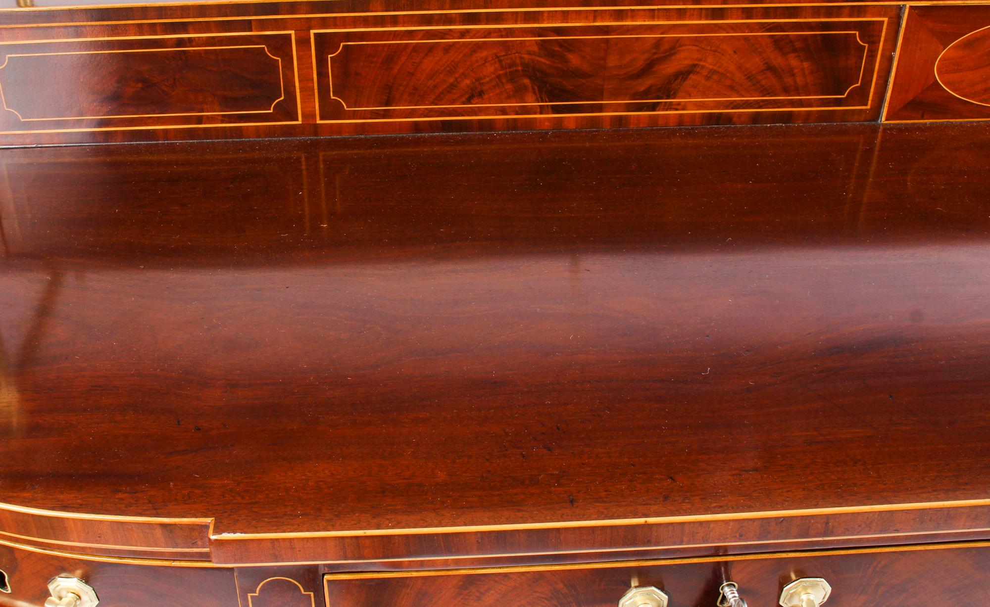 18th Century George III Scottish Mahogany and Line Inlaid Bowfront Sideboard 3