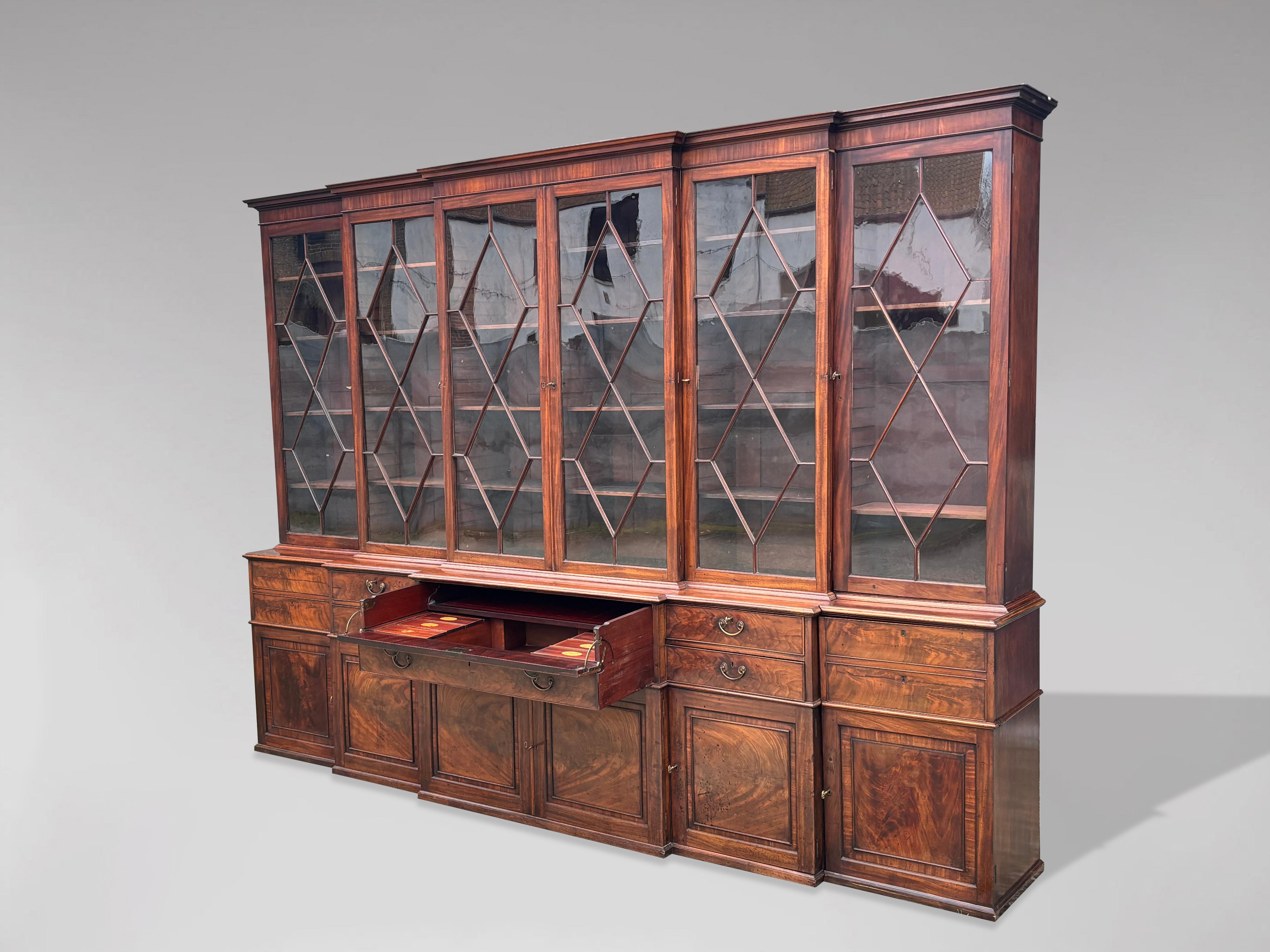 18th Century George III Secretaire Library Bookcase by Gillows of Lancaster For Sale 11
