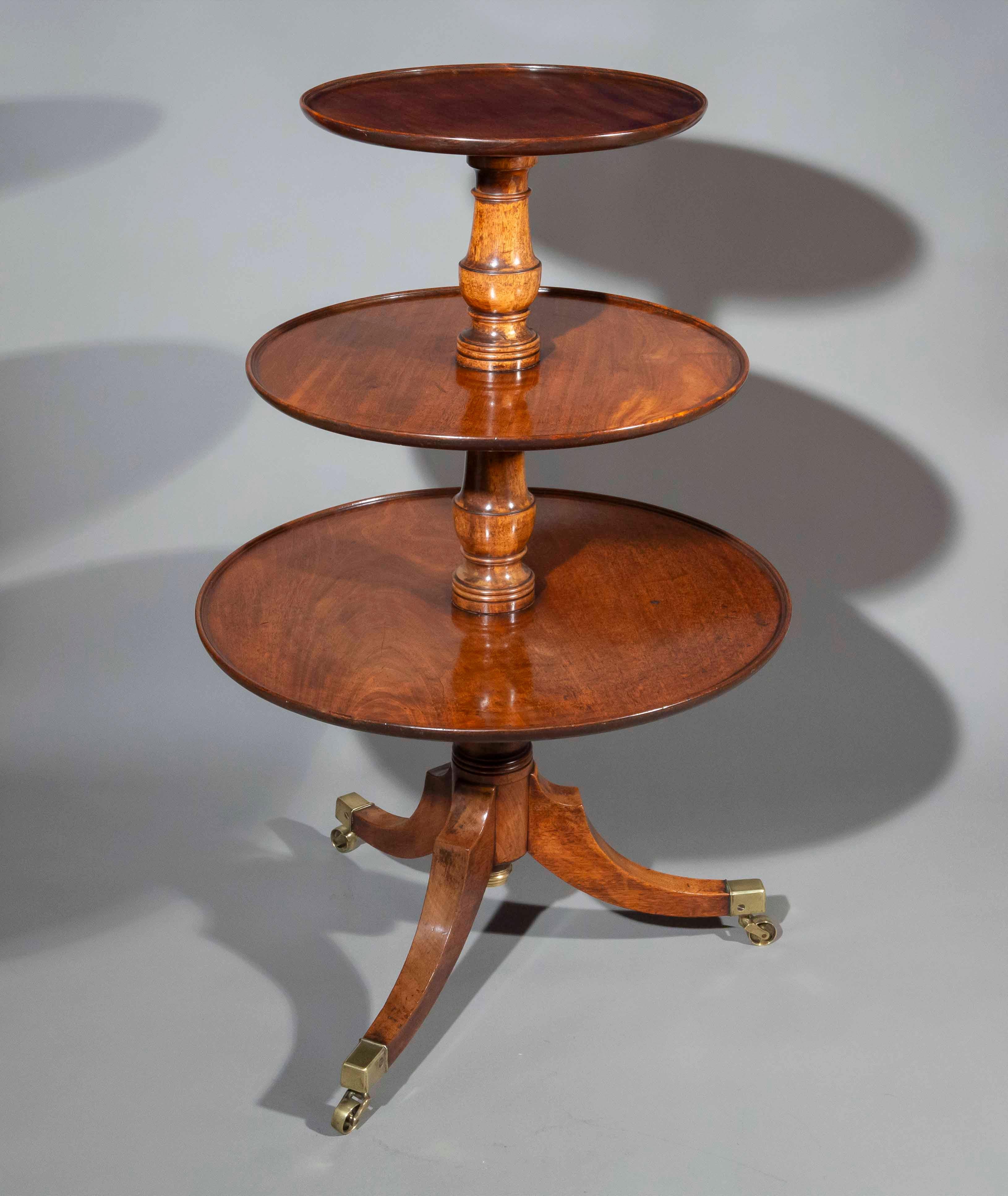 Stand d'hospitalité à trois niveaux du XVIIIe siècle de George III en vente 4