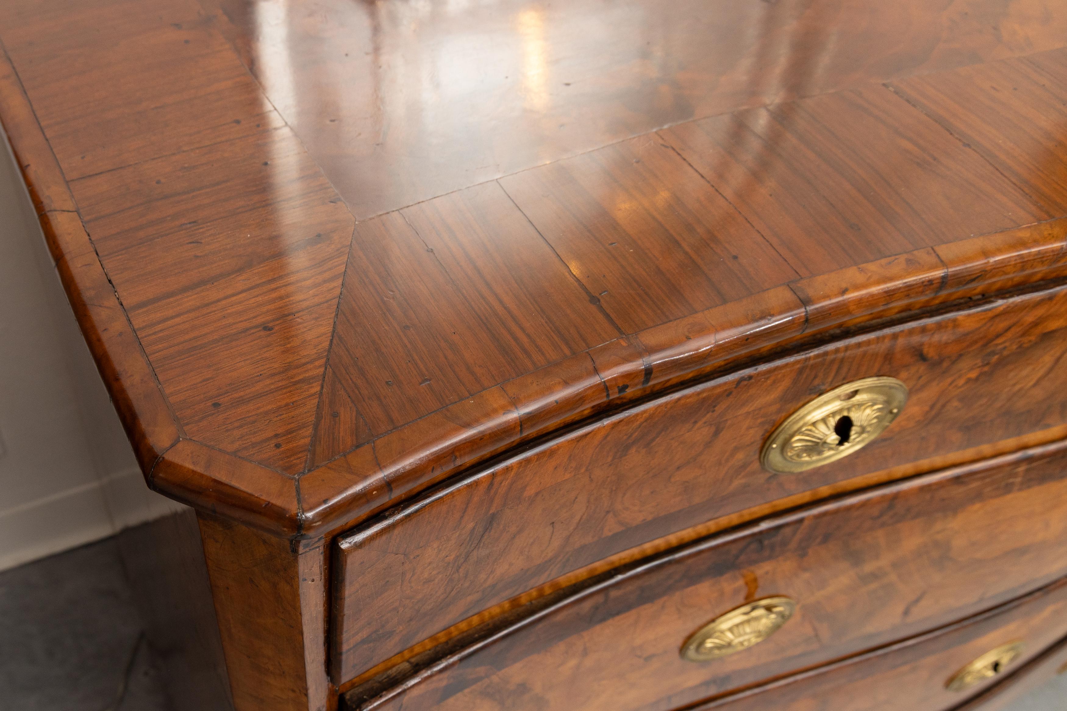 English 18th Century George III Walnut Serpentine Chest of Drawers For Sale