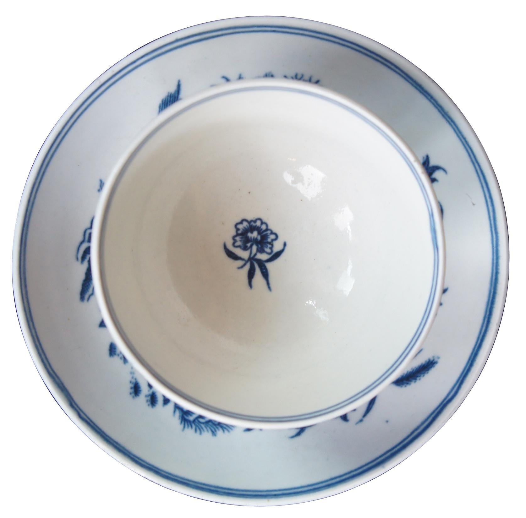 Cuillère à thé Demitasse bleue et blanche du 18ème siècle de style George III Worcester, 1ère période  Bon état - En vente à Dayton, OH