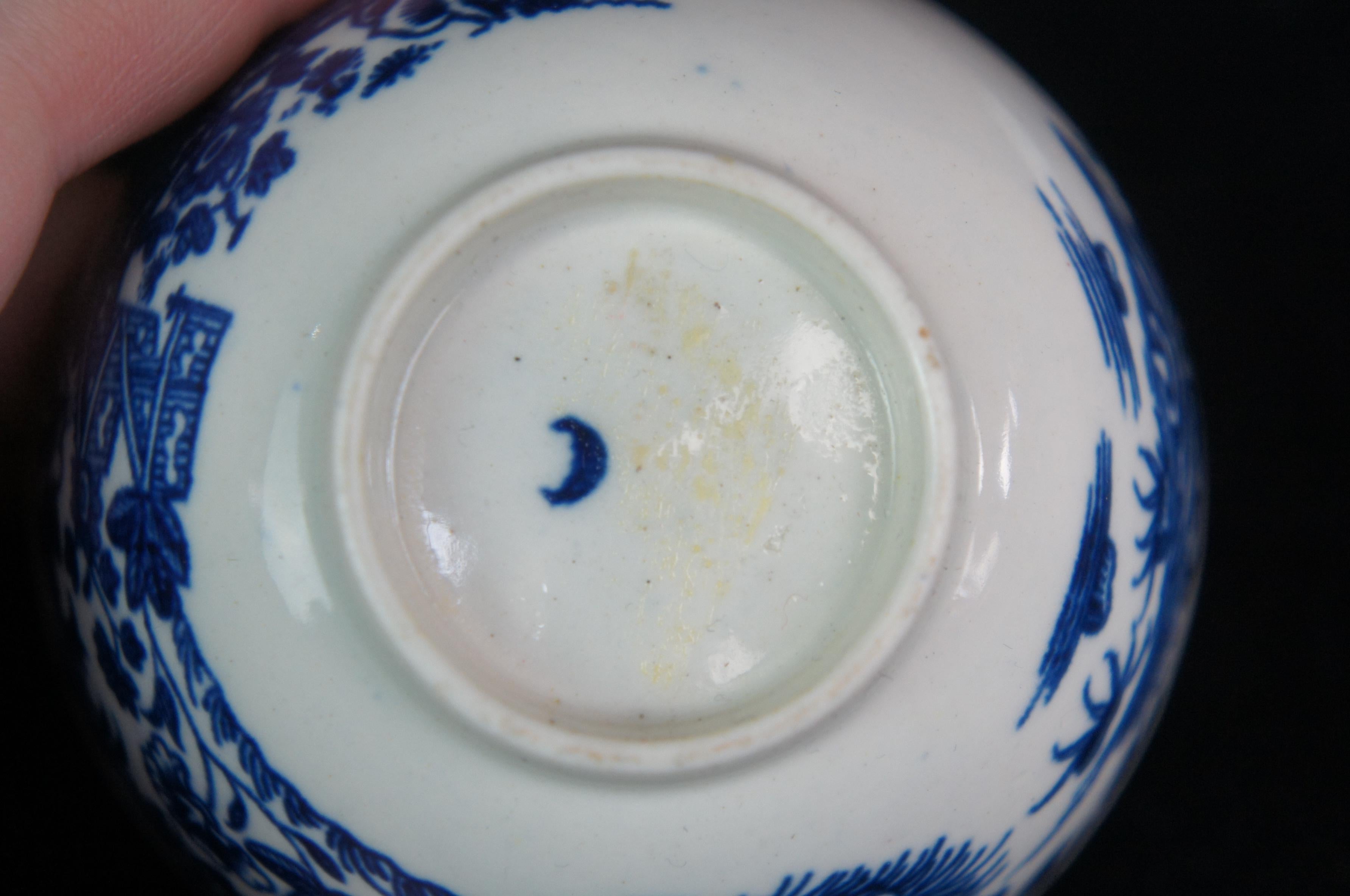 18th Century George III Worcester 1st Period Blue White Demitasse Teacup Saucer  For Sale 1