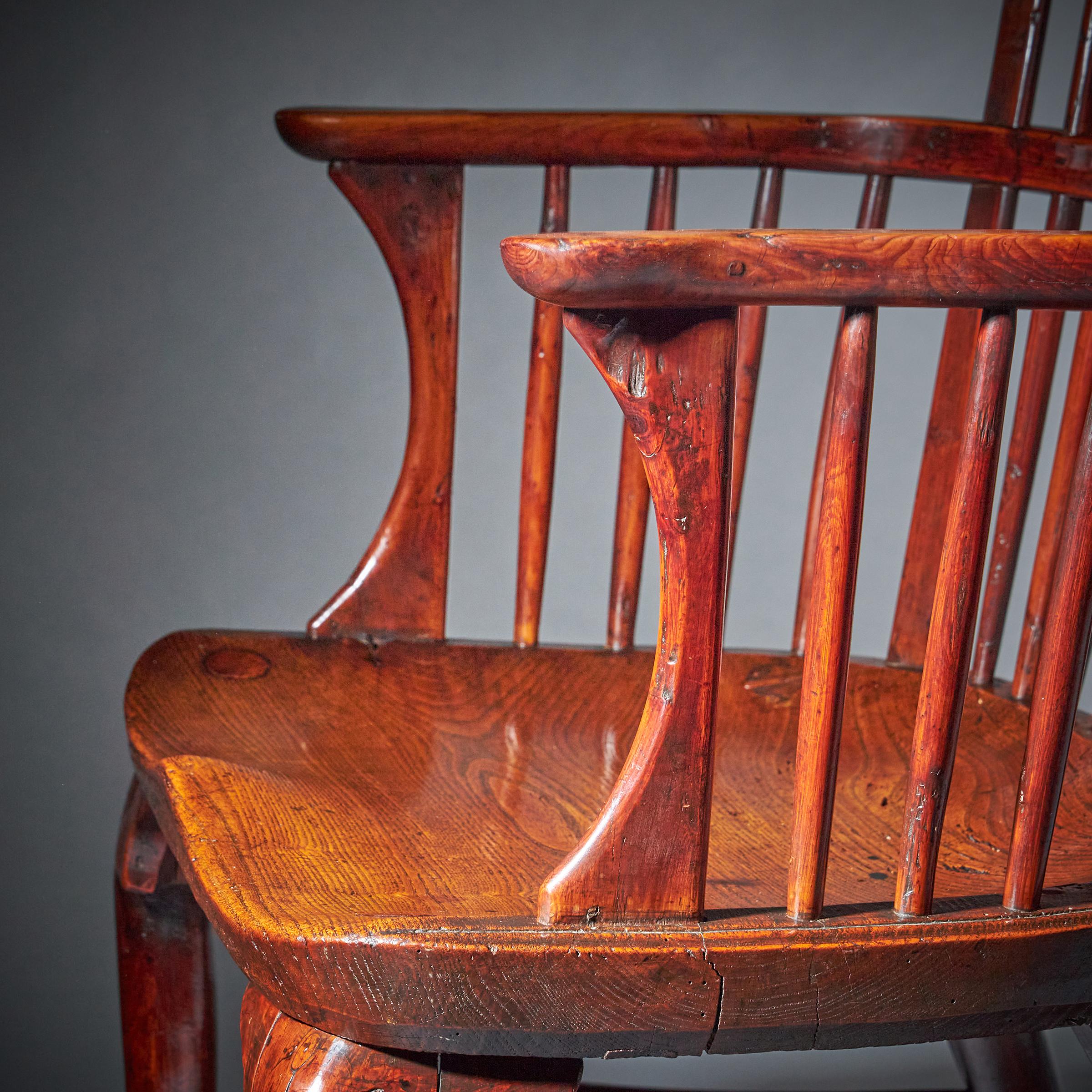18th Century George III Yew and Elm Thames Valley Comb-Back Windsor Chair 7