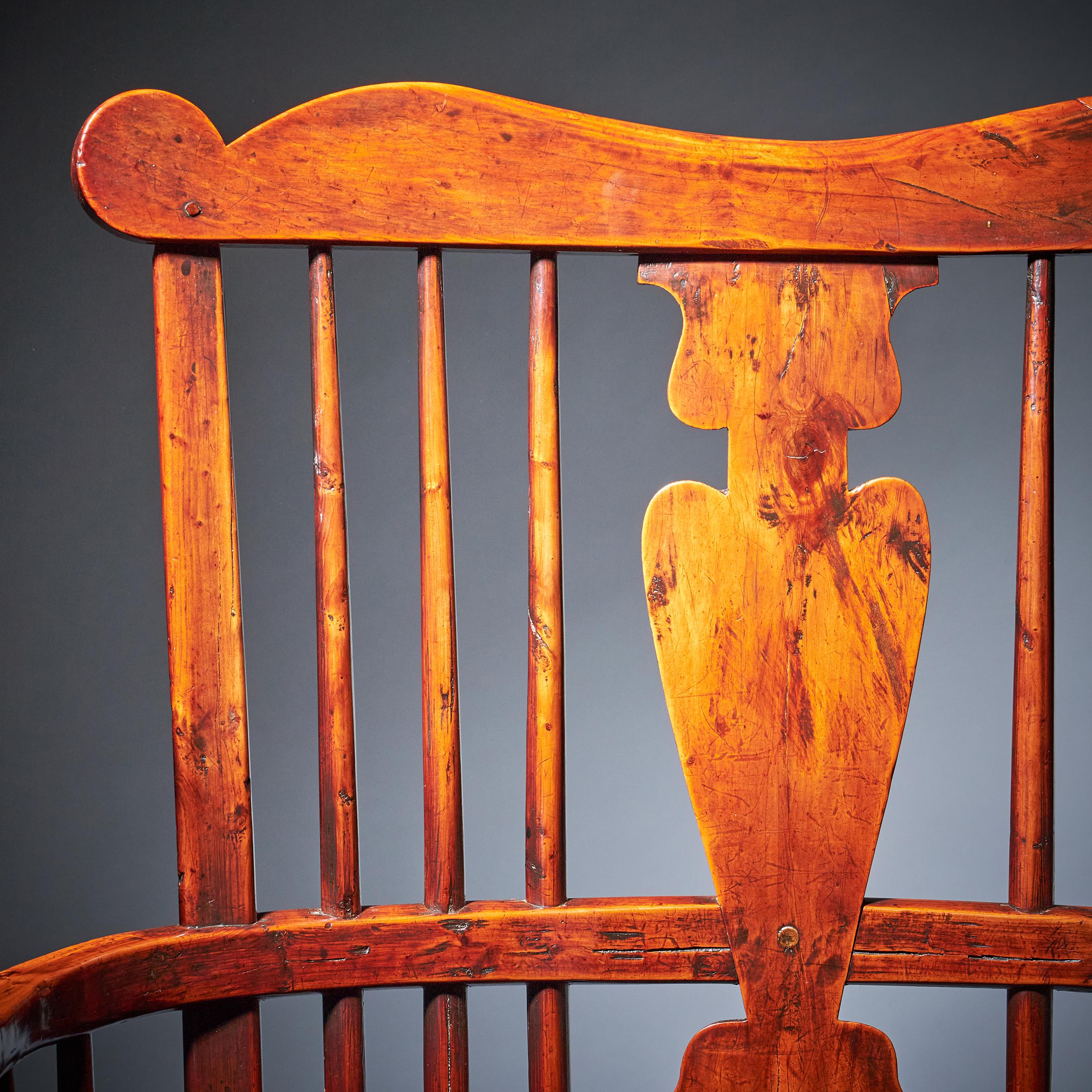 18th Century George III Yew and Elm Thames Valley Comb-Back Windsor Chair 9