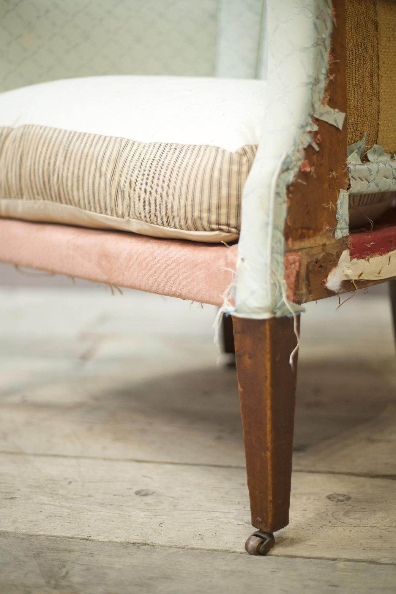 This is a very elegant 18th century Georgian barrel back armchair. This design is getting rarer and rarer to find of this period so I am so pleased to have located this one. It is a personal favourite design of mine as it looks great in any setting