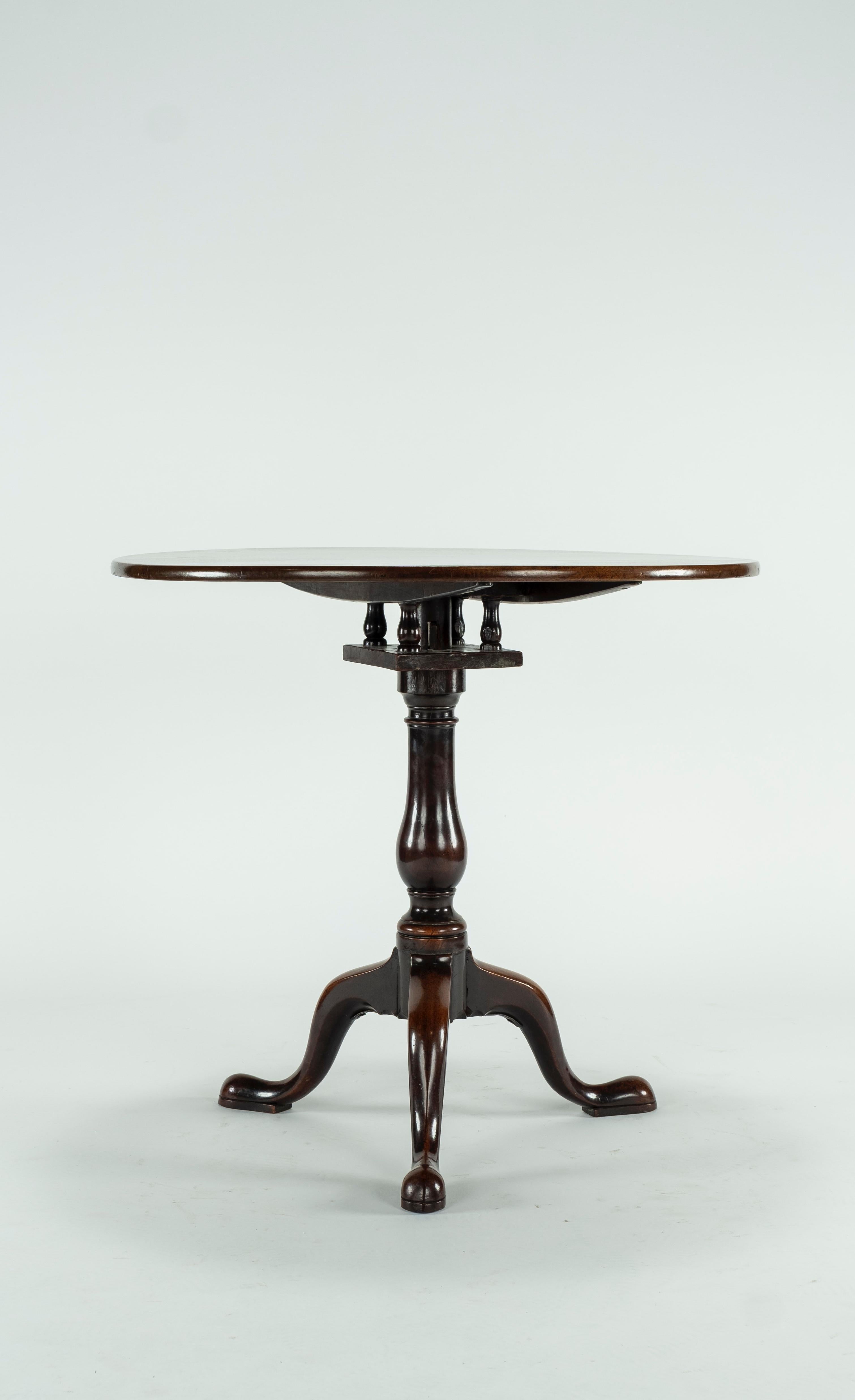 Anglais table géorgienne du 18e siècle en vente