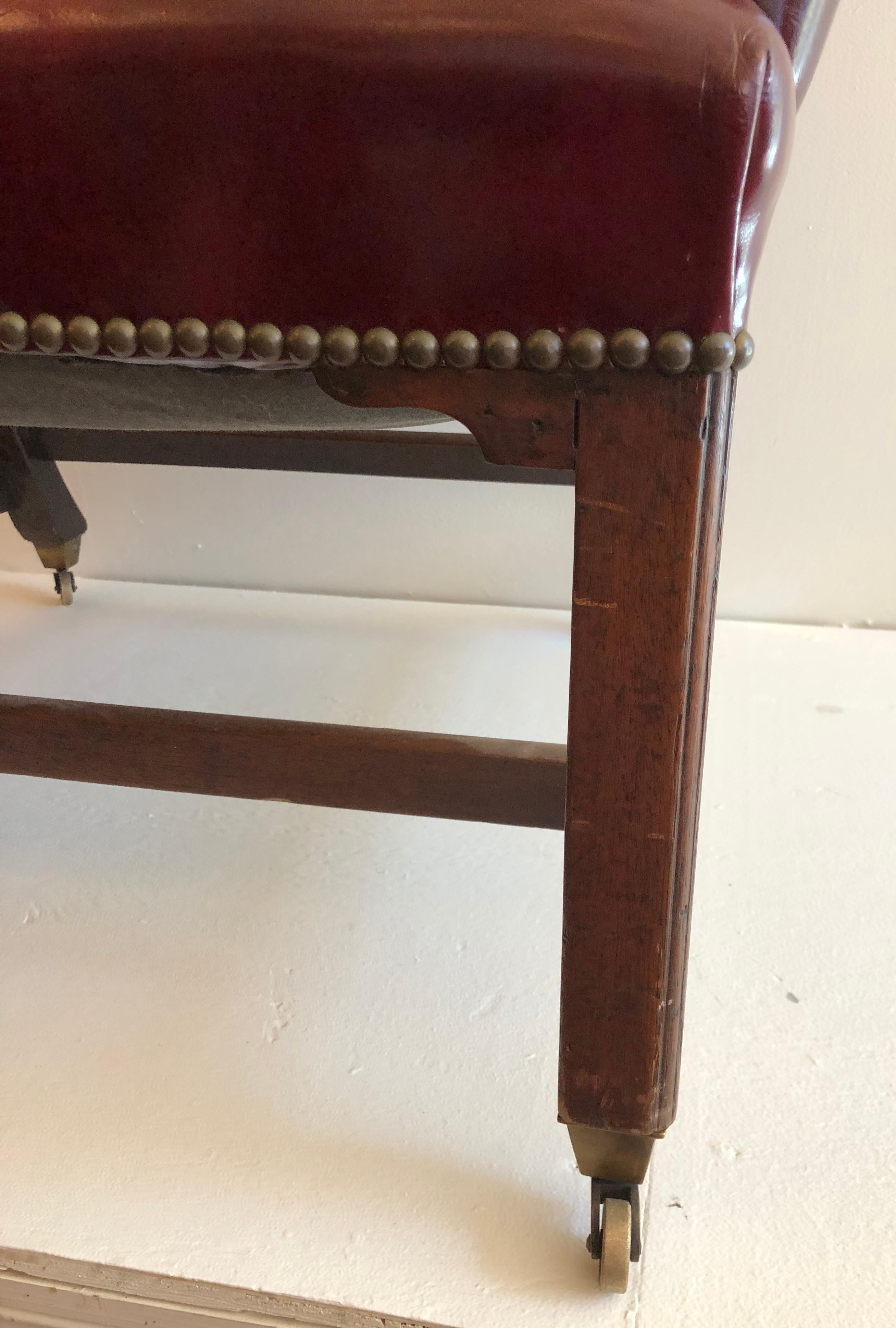 18th Century Georgian Chippendale Wing Chair In Good Condition In Charleston, SC
