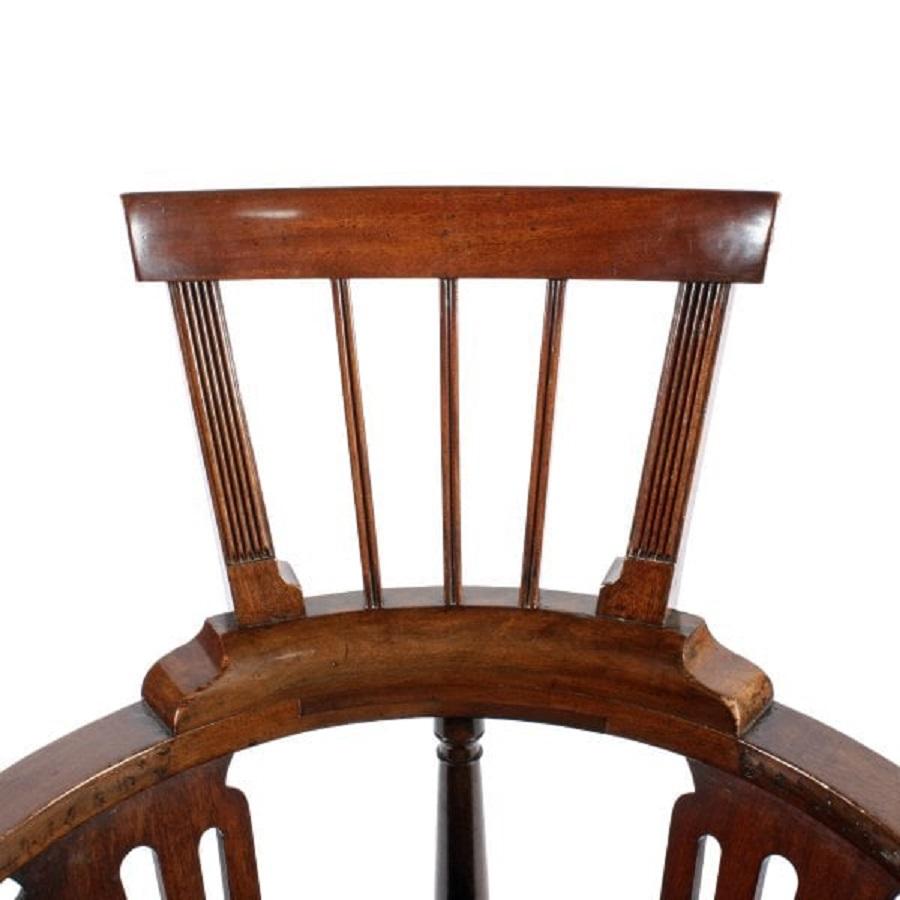18th Century Georgian Corner Arm Chair In Good Condition For Sale In London, GB
