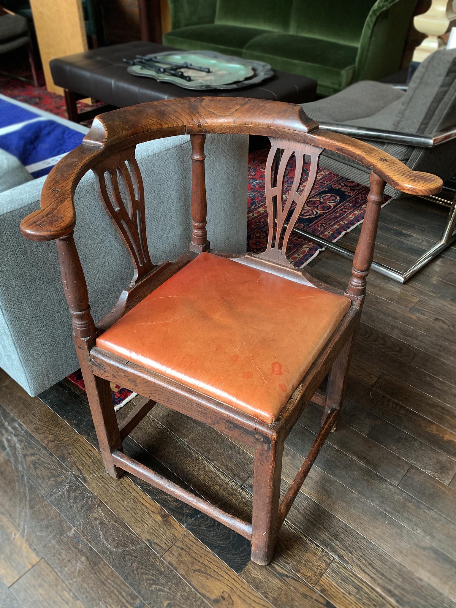 18th Century Georgian Corner Chair In Good Condition In New York, NY