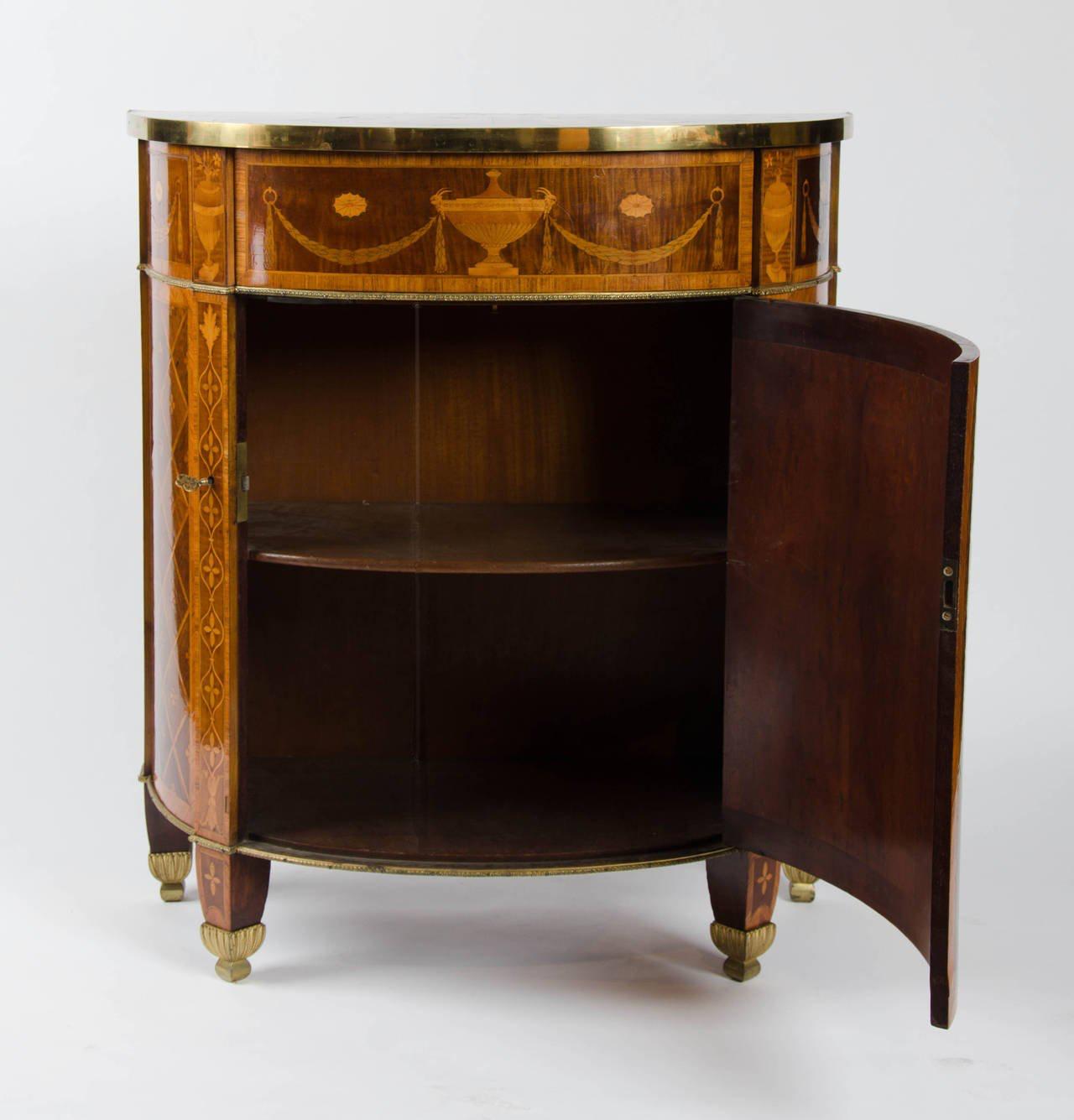 18th Century Georgian Demi-Lune Commode of Satinwood, Tulipwood and Harewood For Sale 3