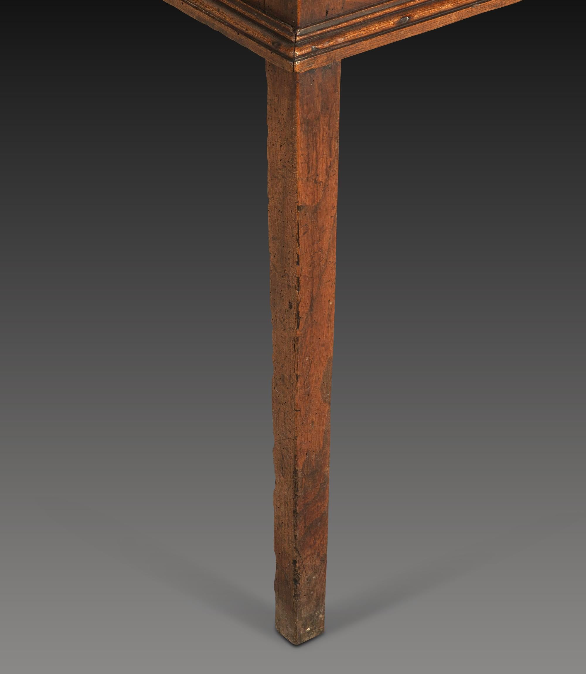 18th Century Georgian Elm Dresser For Sale 6