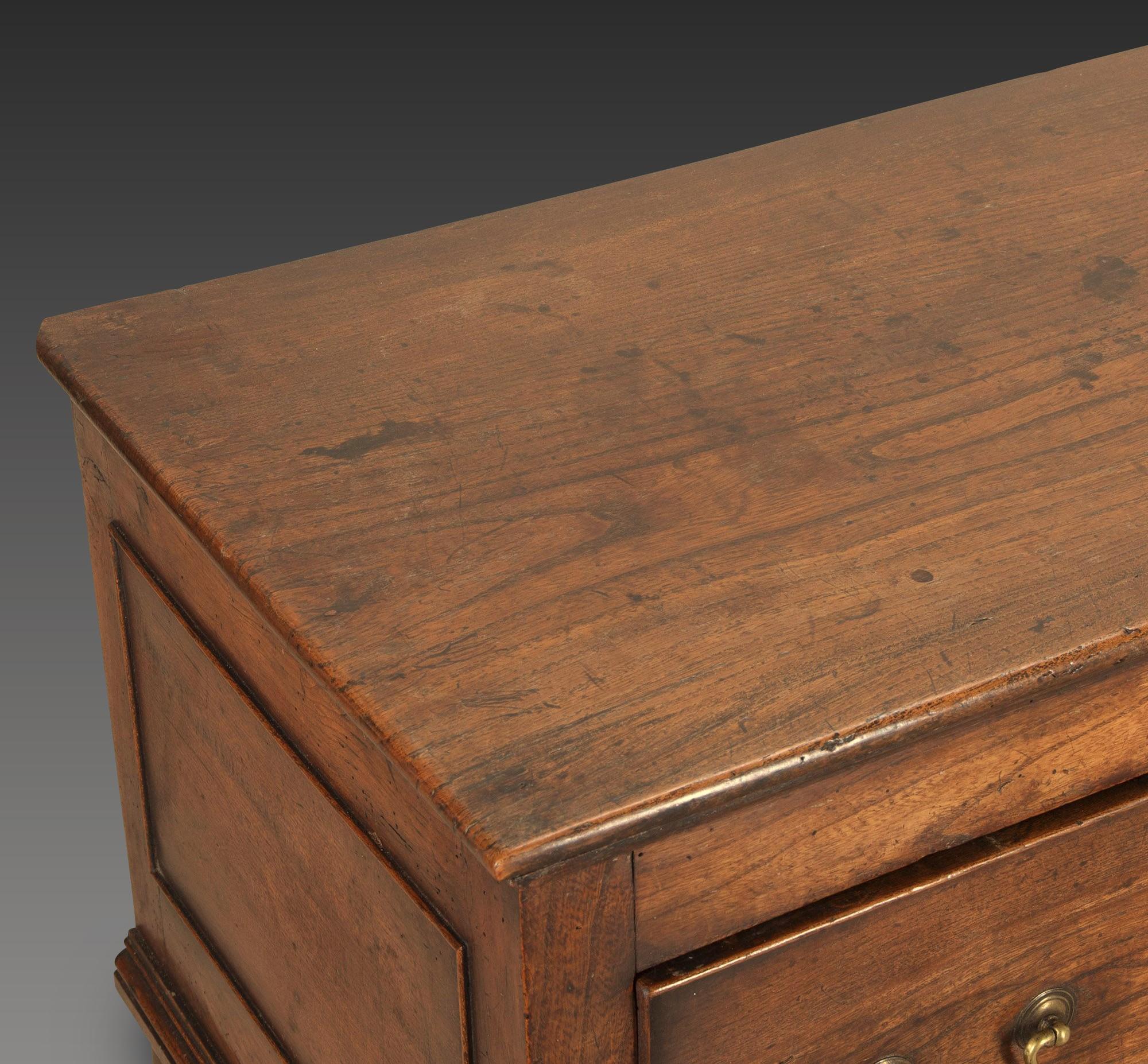 18th Century Georgian Elm Dresser In Good Condition For Sale In Shipston-On-Stour, GB