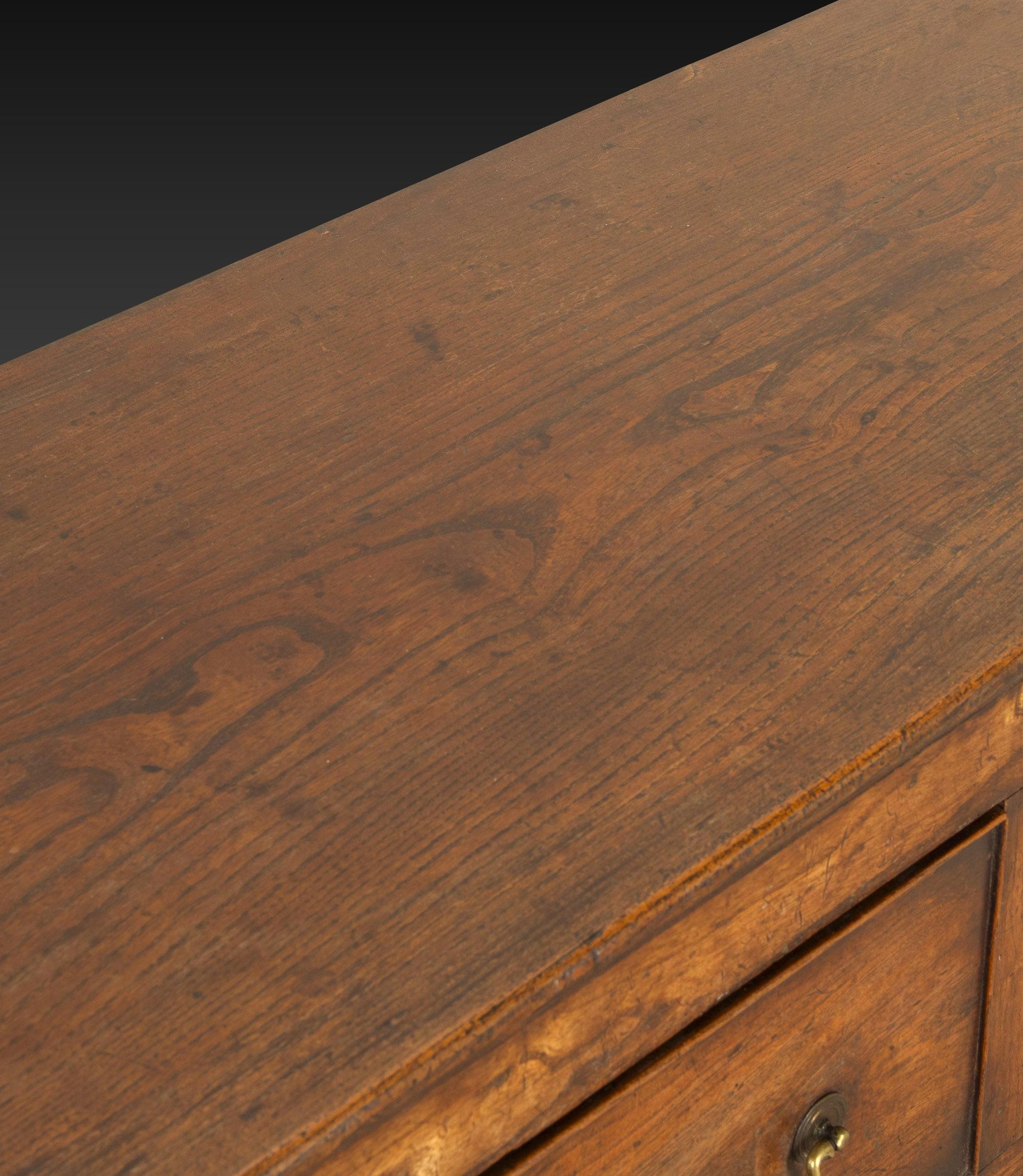 18th Century Georgian Elm Dresser For Sale 1