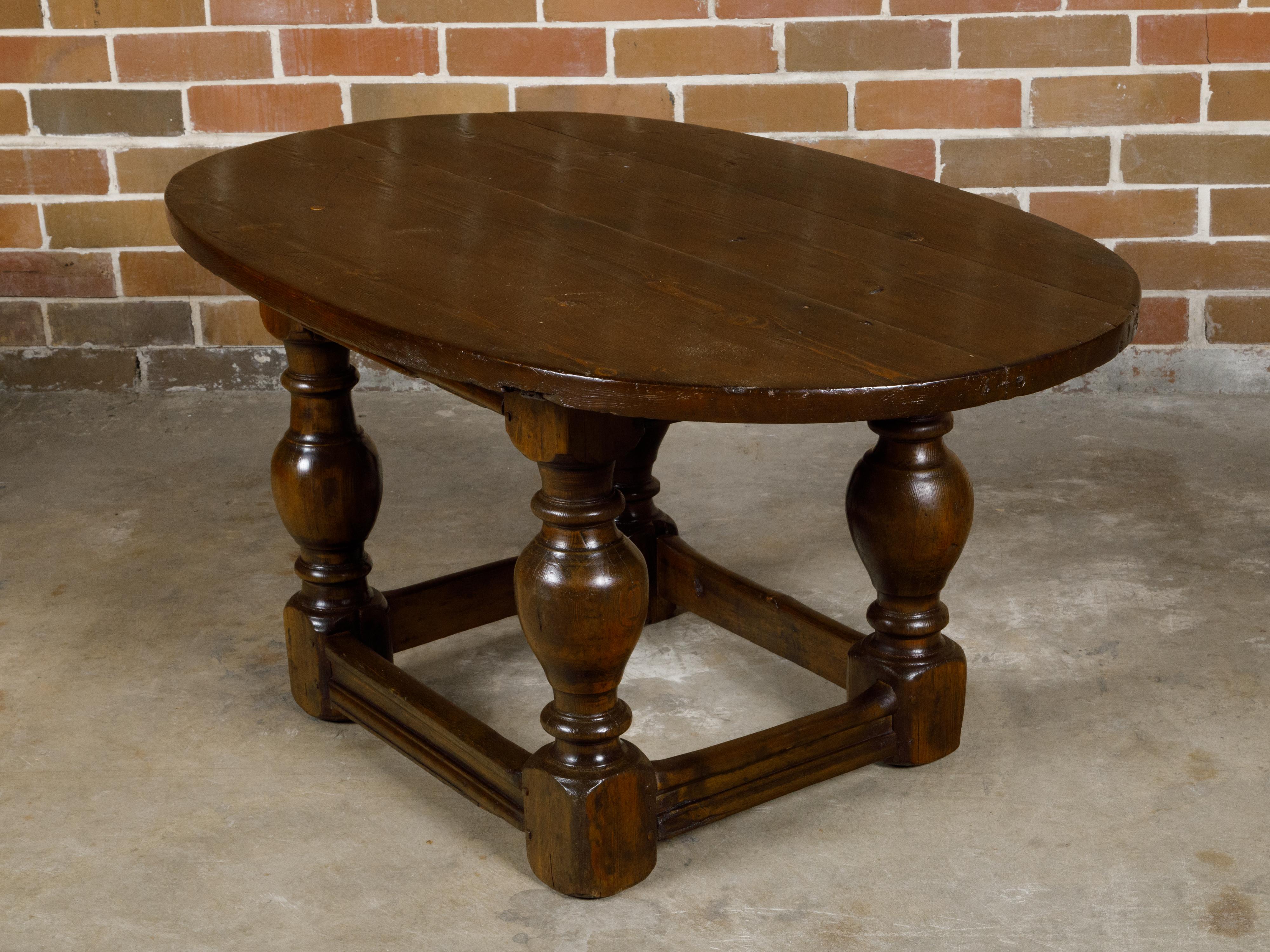 18th Century Georgian English Pine Table with Oval Top and Turned Legs For Sale 8