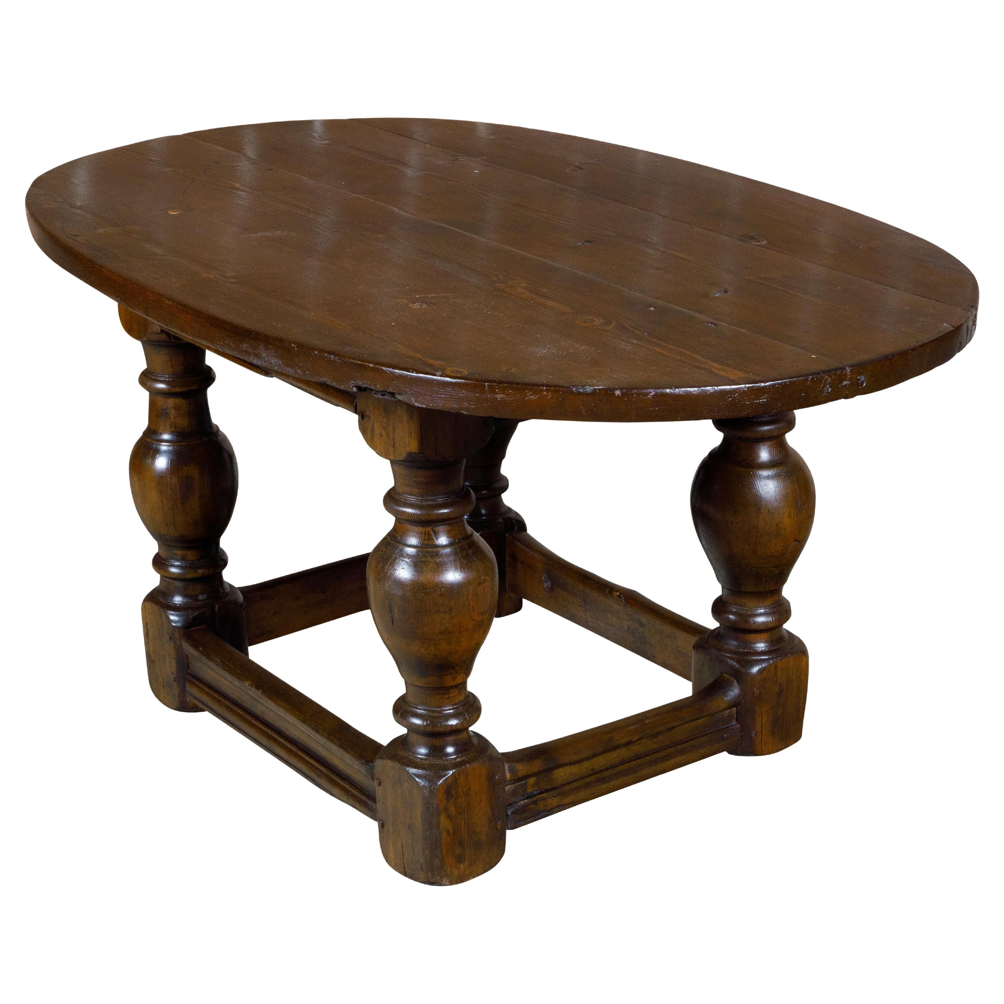 18th Century Georgian English Pine Table with Oval Top and Turned Legs For Sale