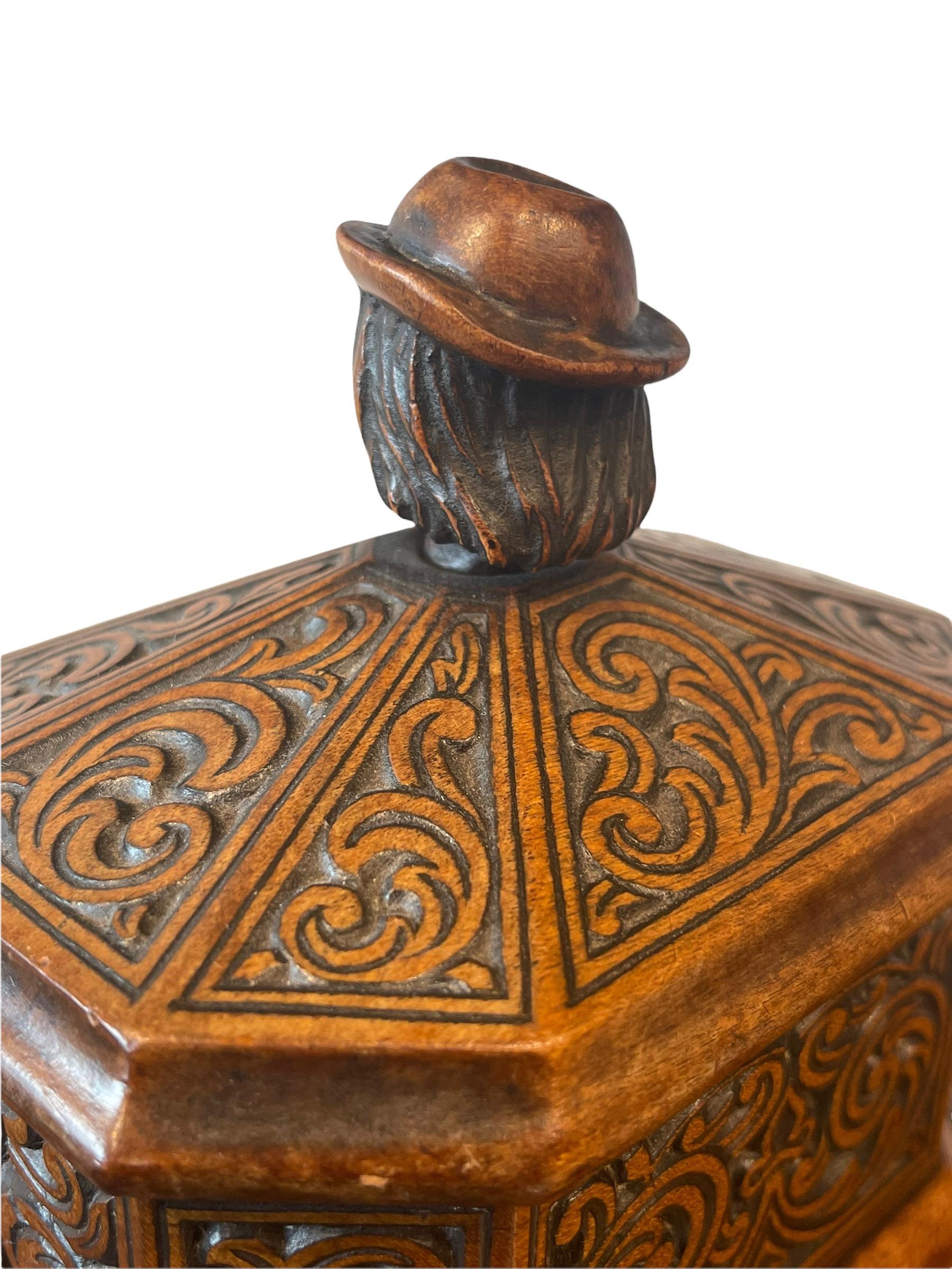18th Century Georgian Hand-Carved Walnut Wood Tobacco Box For Sale 6